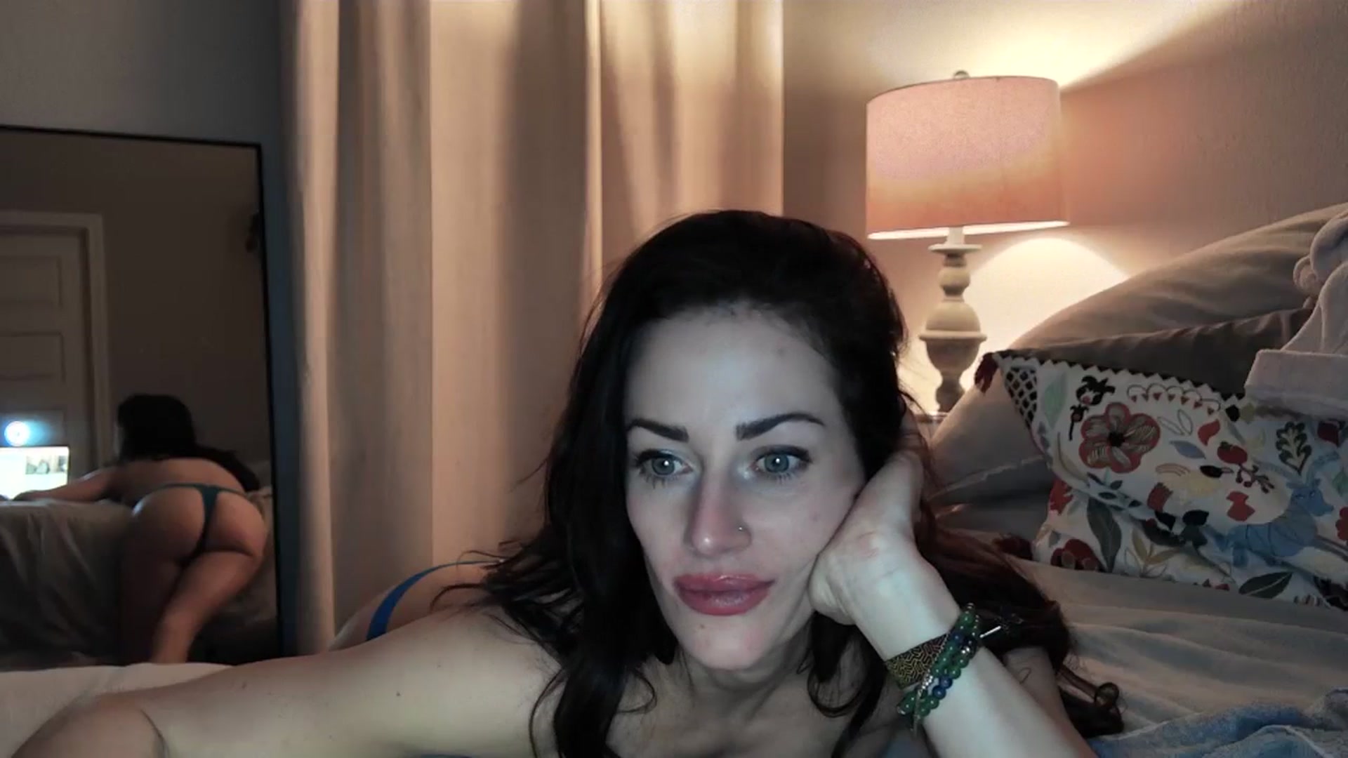 Gallery image thumbnail from EmmaStone4's myfreecams stream on, 11/27/2023, 08:55 image 17 of 20