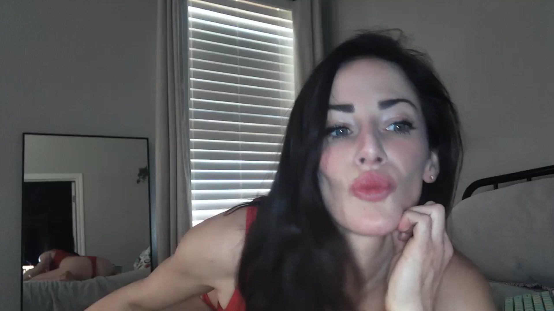 Gallery image thumbnail from EmmaStone4's myfreecams stream on, 11/28/2023, 19:55 image 17 of 20