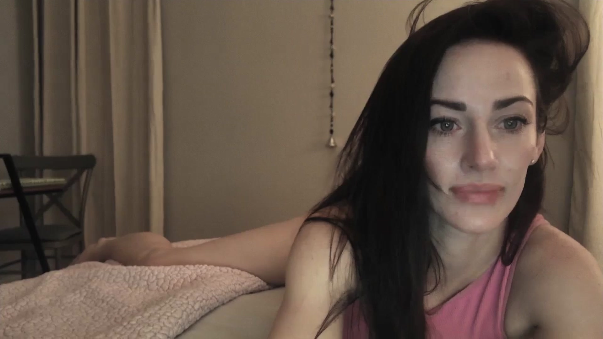 Gallery image thumbnail from EmmaStone4's myfreecams stream on, 12/03/2023, 06:10 image 6 of 20
