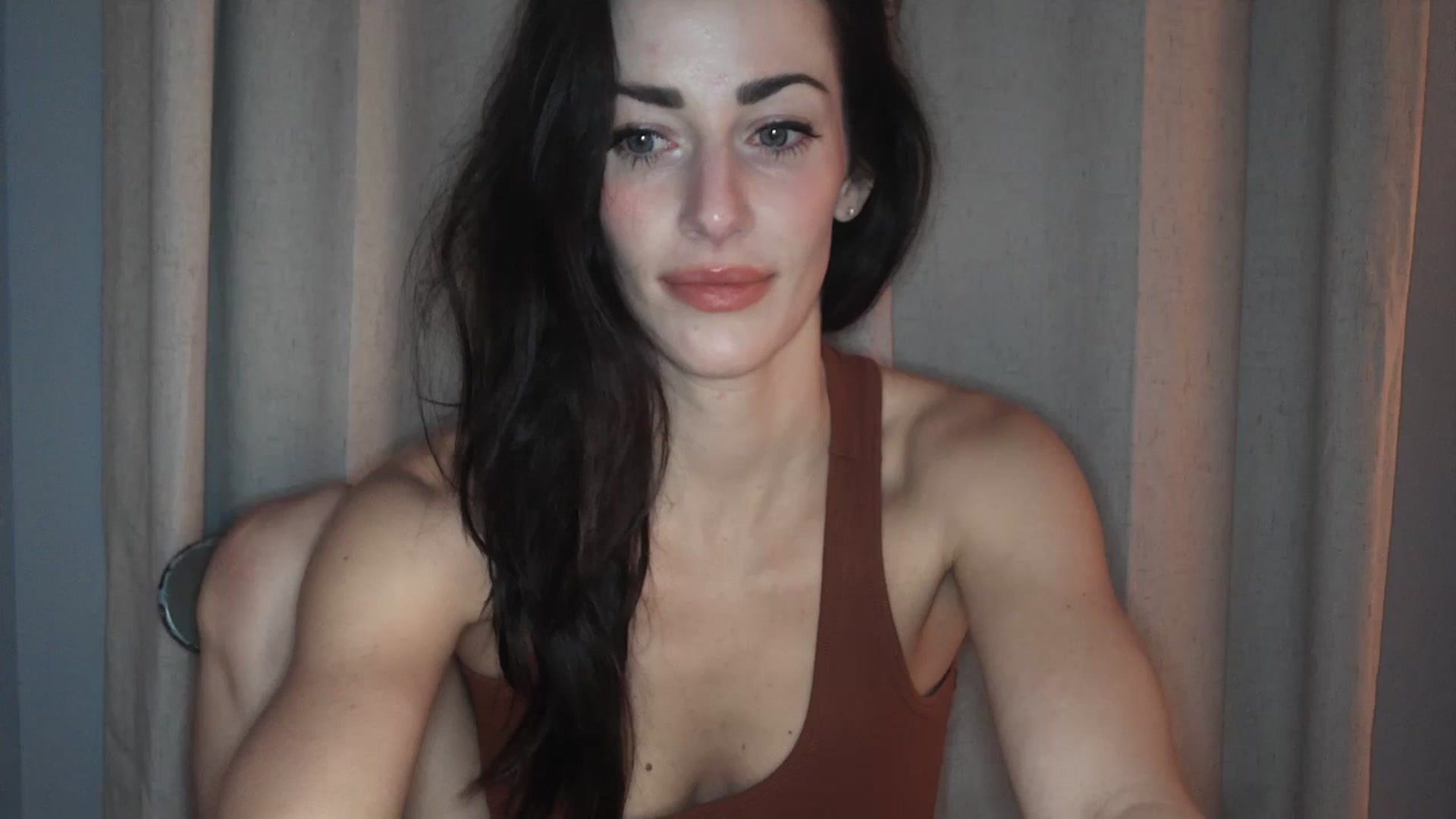 Gallery image thumbnail from EmmaStone4's myfreecams stream on, 12/05/2023, 05:59 image 13 of 20