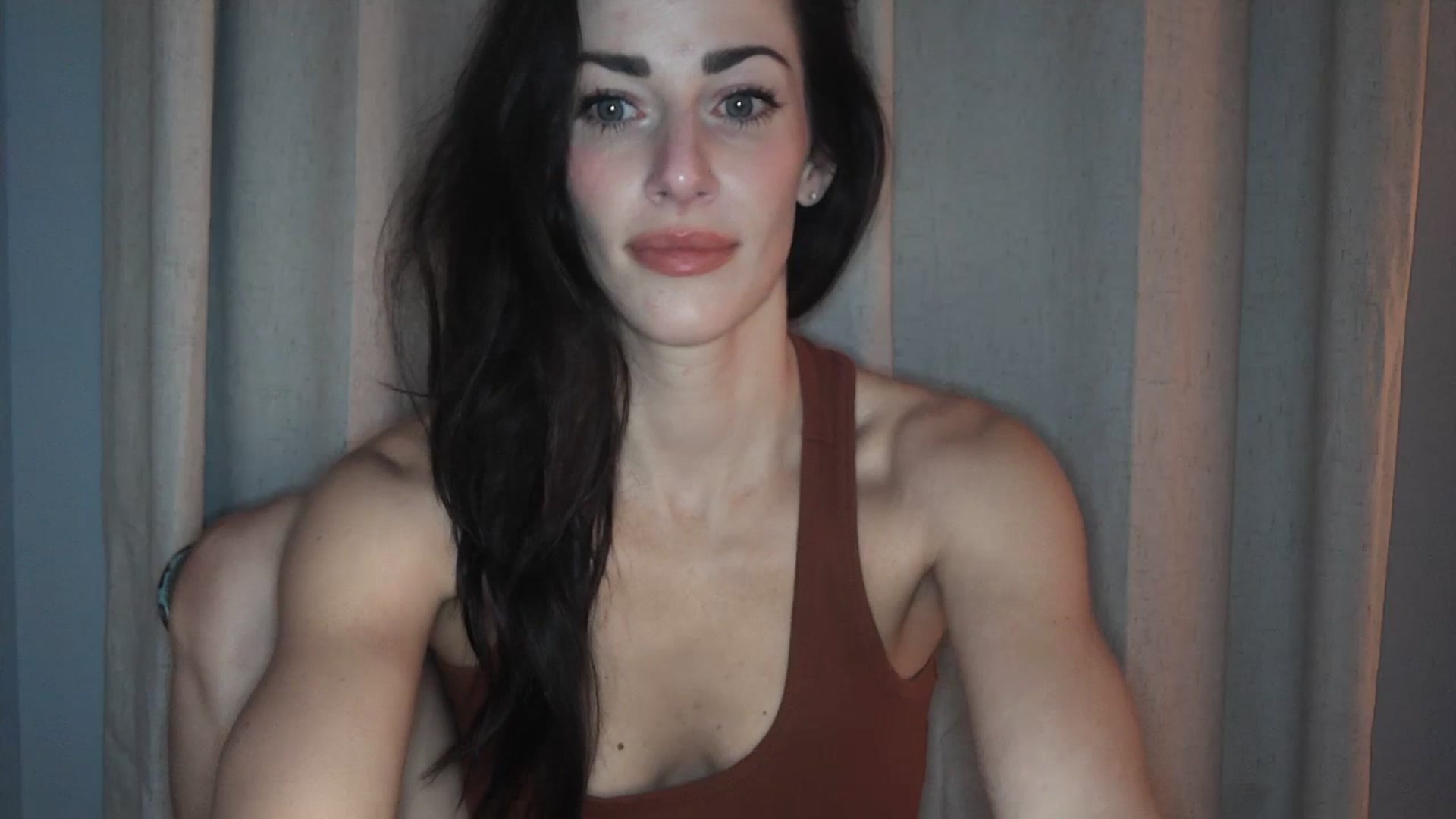 Gallery image thumbnail from EmmaStone4's myfreecams stream on, 12/05/2023, 05:59 image 12 of 20