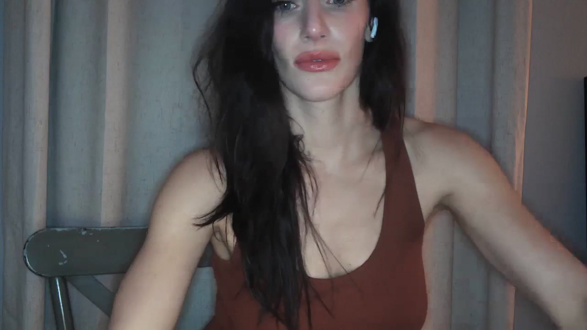 Gallery image thumbnail from EmmaStone4's myfreecams stream on, 12/05/2023, 06:35 image 6 of 20