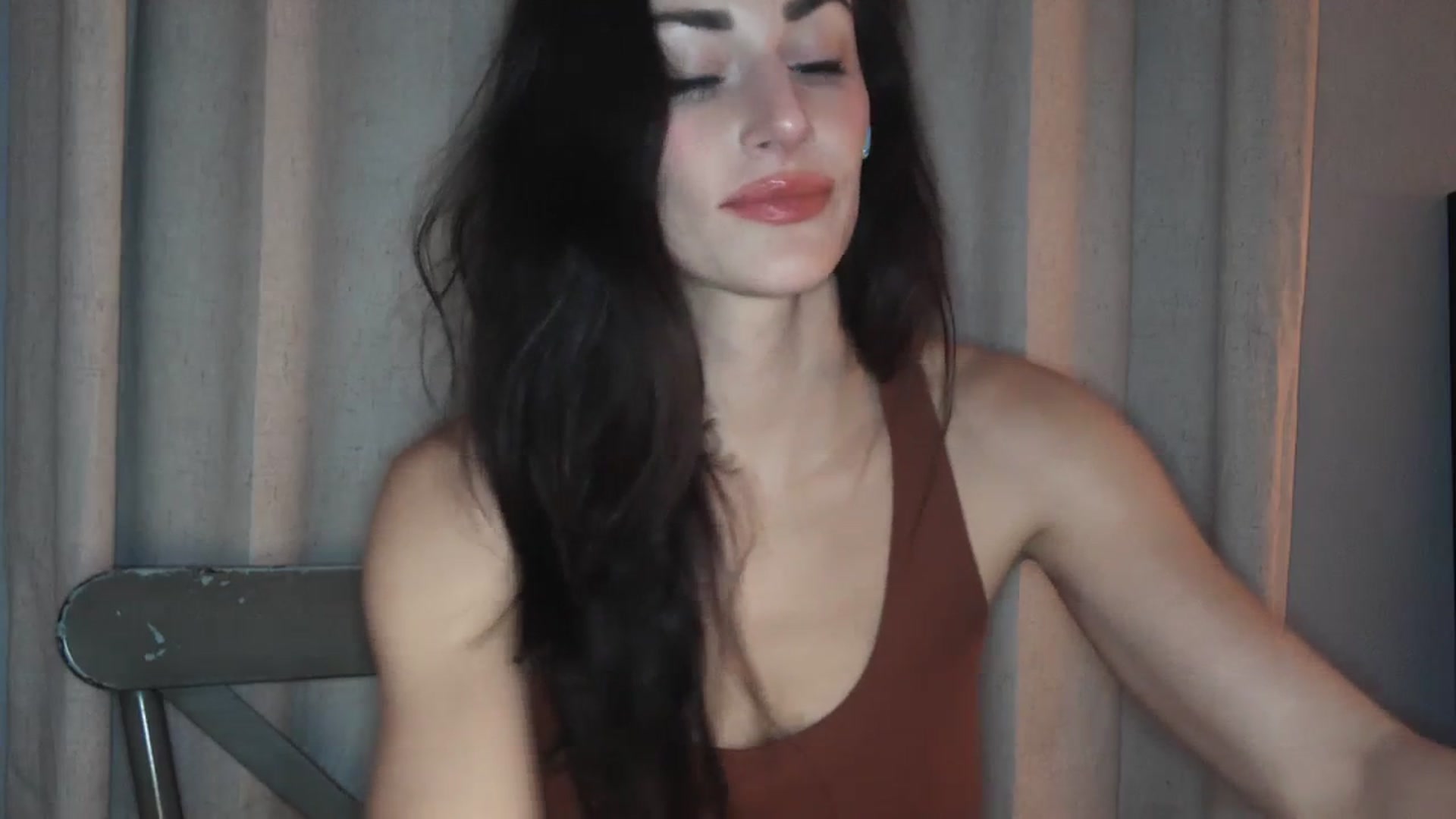 Gallery image thumbnail from EmmaStone4's myfreecams stream on, 12/05/2023, 06:35 image 4 of 20