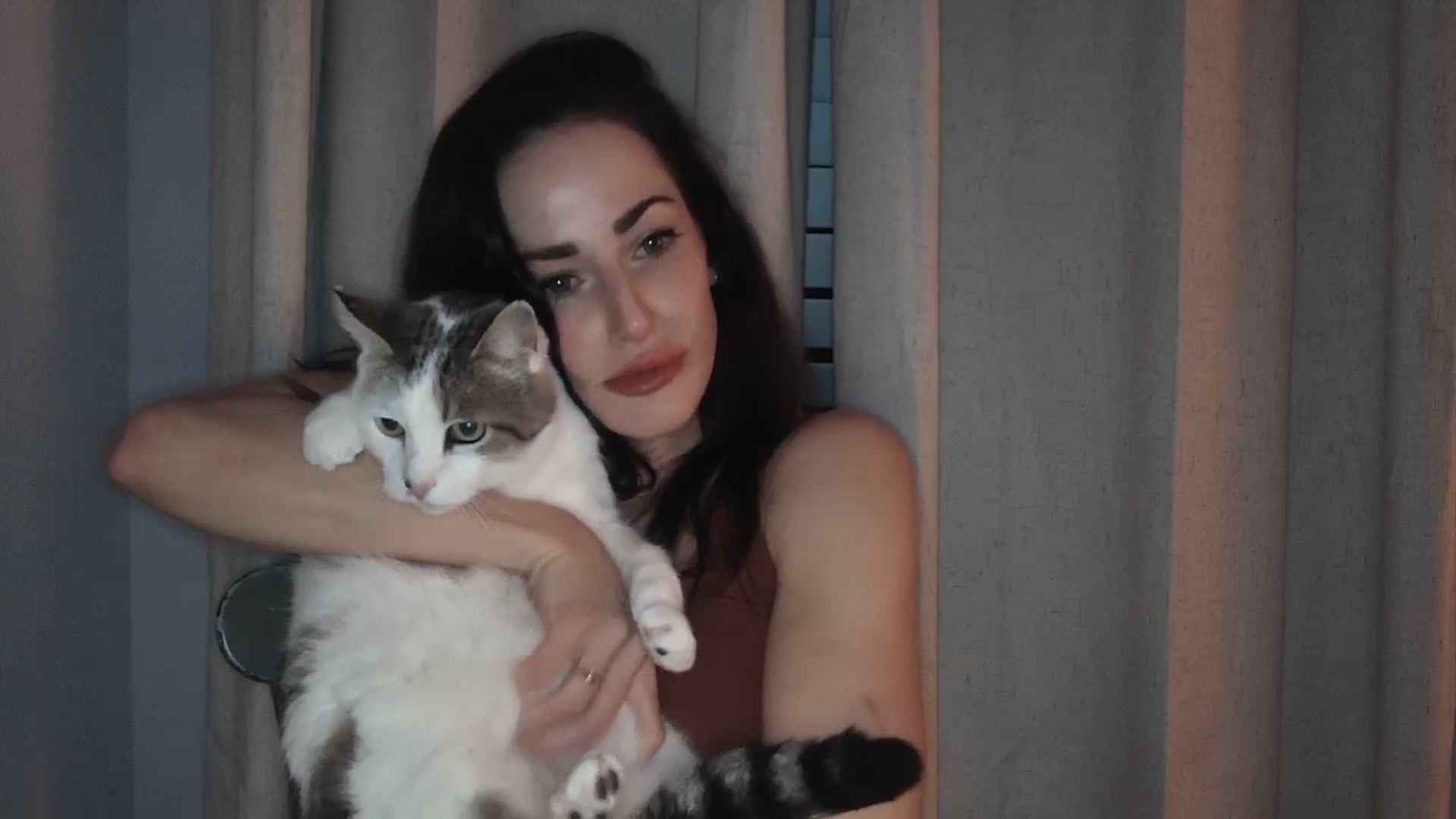 Gallery image thumbnail from EmmaStone4's myfreecams stream on, 12/05/2023, 06:35 image 17 of 20