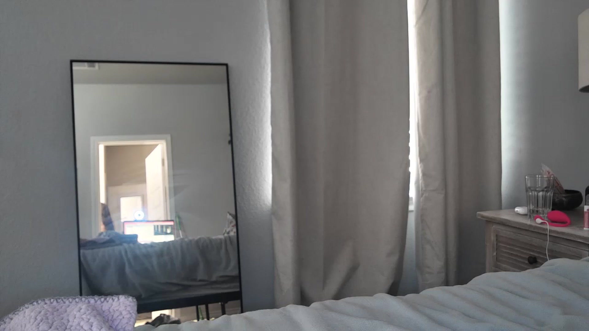 Gallery image thumbnail from EmmaStone4's myfreecams stream on, 12/11/2023, 20:09 image 5 of 20
