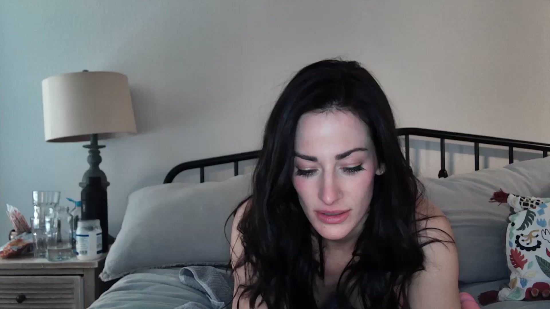 Gallery image thumbnail from EmmaStone4's myfreecams stream on, 12/12/2023, 20:19 image 10 of 20