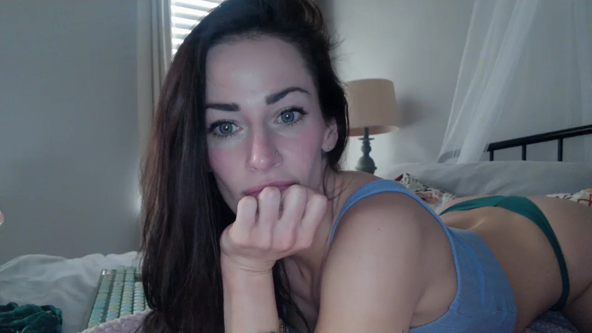 Gallery image thumbnail from EmmaStone4's myfreecams stream on, 01/23/2024, 20:53 image 2 of 20