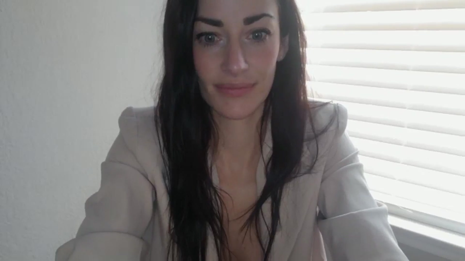 Gallery image thumbnail from EmmaStone4's myfreecams stream on, 01/29/2024, 20:15 image 10 of 20