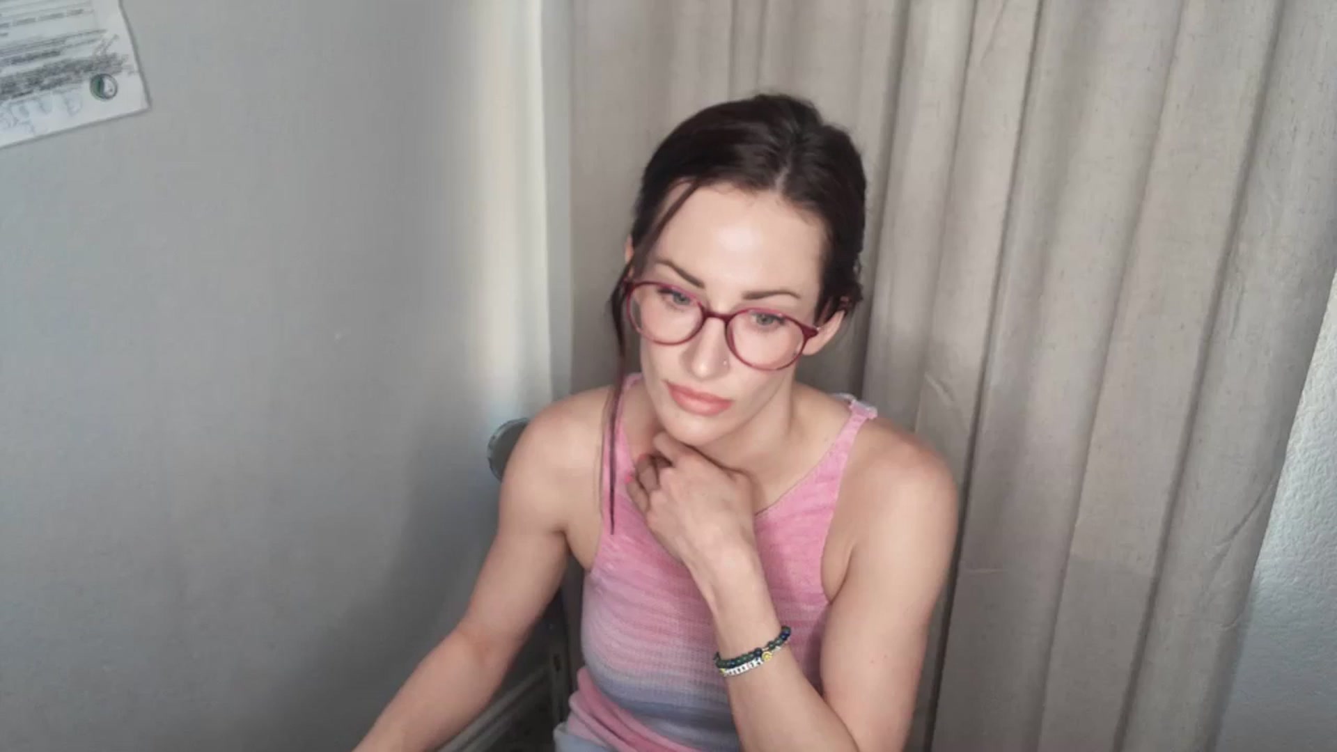 Gallery image thumbnail from EmmaStone4's myfreecams stream on, 03/01/2024, 20:16 image 8 of 20