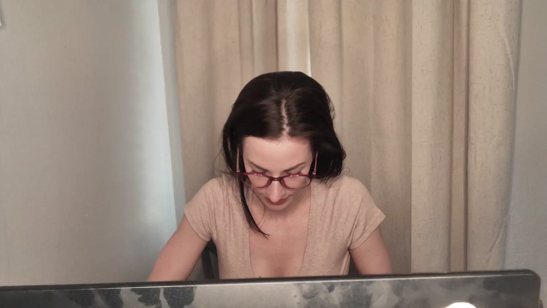 Gallery image thumbnail from EmmaStone4's myfreecams stream on, 03/05/2024, 20:37 image 1 of 20