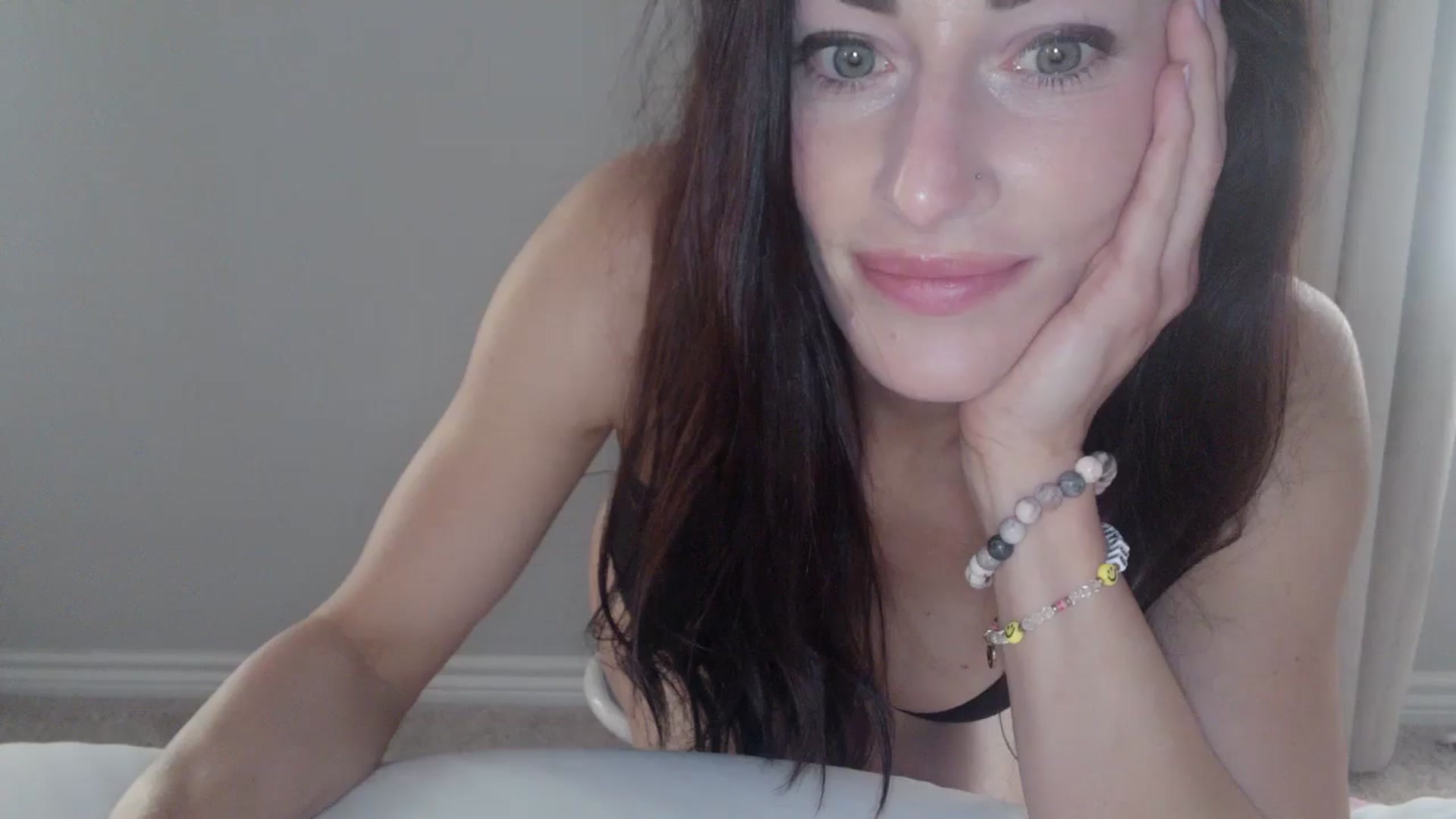 Gallery image thumbnail from EmmaStone4's myfreecams stream on, 05/20/2024, 20:28 image 1 of 20