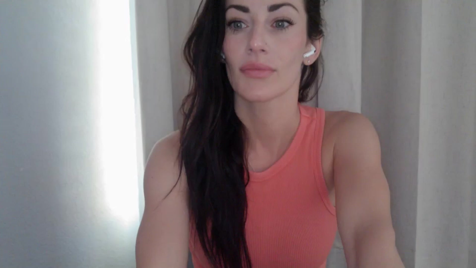 Gallery image thumbnail from EmmaStone4's myfreecams stream on, 05/28/2024, 21:46 image 9 of 20