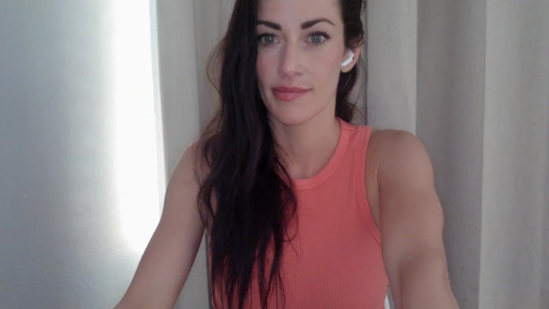 Gallery image thumbnail from EmmaStone4's myfreecams stream on, 05/28/2024, 21:46 image 15 of 20