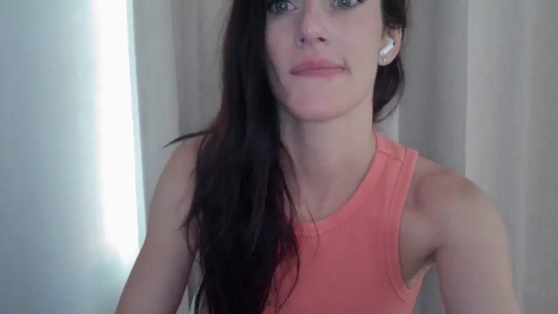 Gallery image thumbnail from EmmaStone4's myfreecams stream on, 05/28/2024, 22:28 image 13 of 20