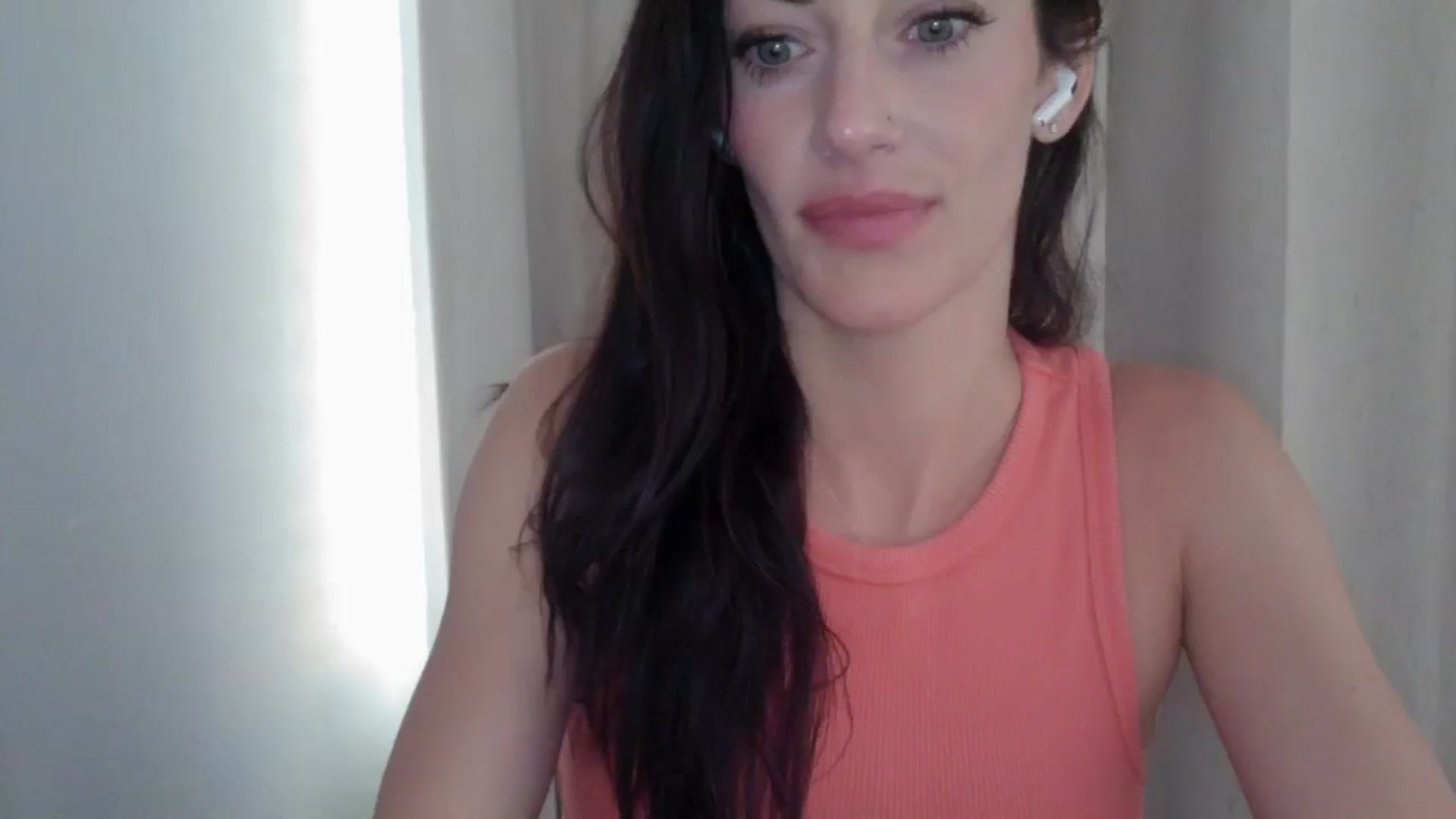 Gallery image thumbnail from EmmaStone4's myfreecams stream on, 05/28/2024, 22:28 image 6 of 20