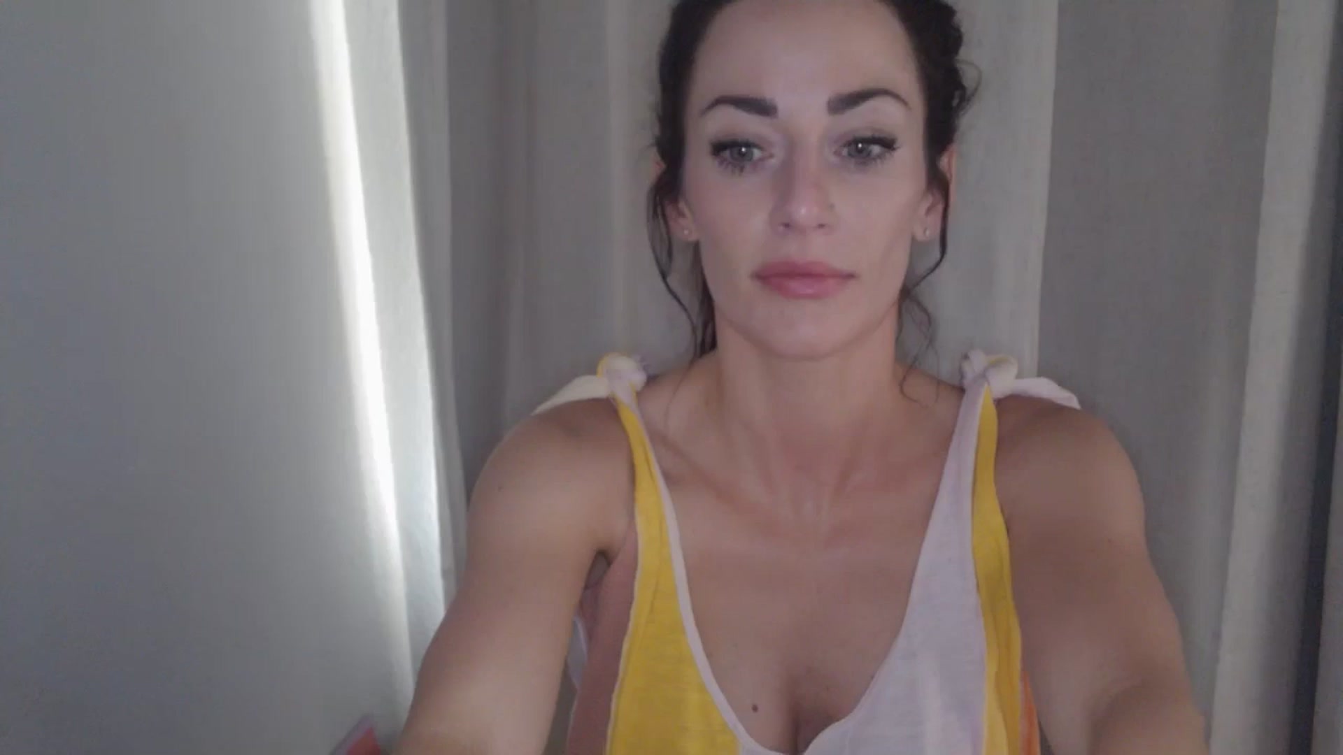 Gallery image thumbnail from EmmaStone4's myfreecams stream on, 06/04/2024, 21:07 image 2 of 20
