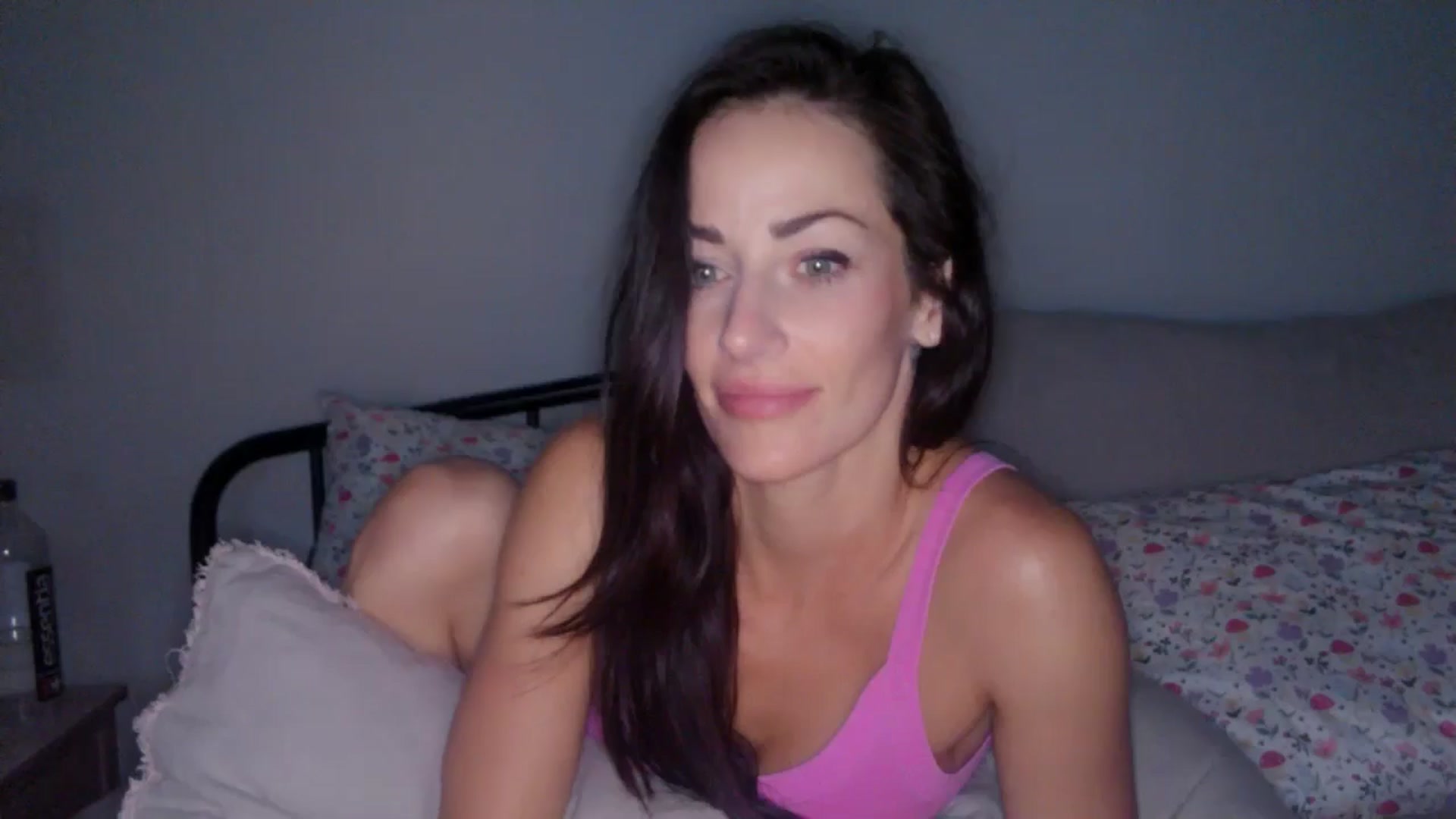 Gallery image thumbnail from EmmaStone4's myfreecams stream on, 06/17/2024, 04:18 image 11 of 20