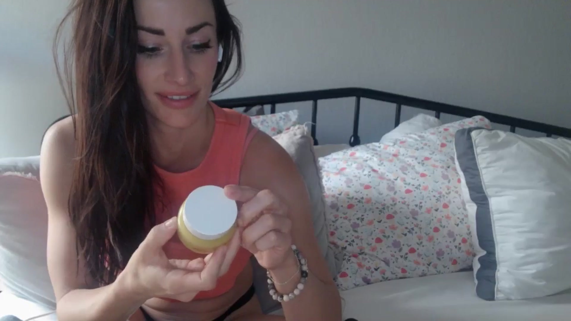 Gallery image thumbnail from EmmaStone4's myfreecams stream on, 06/17/2024, 22:02 image 14 of 20