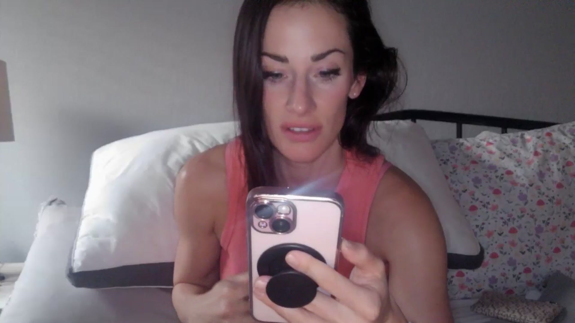 Gallery image thumbnail from EmmaStone4's myfreecams stream on, 06/18/2024, 01:47 image 3 of 20
