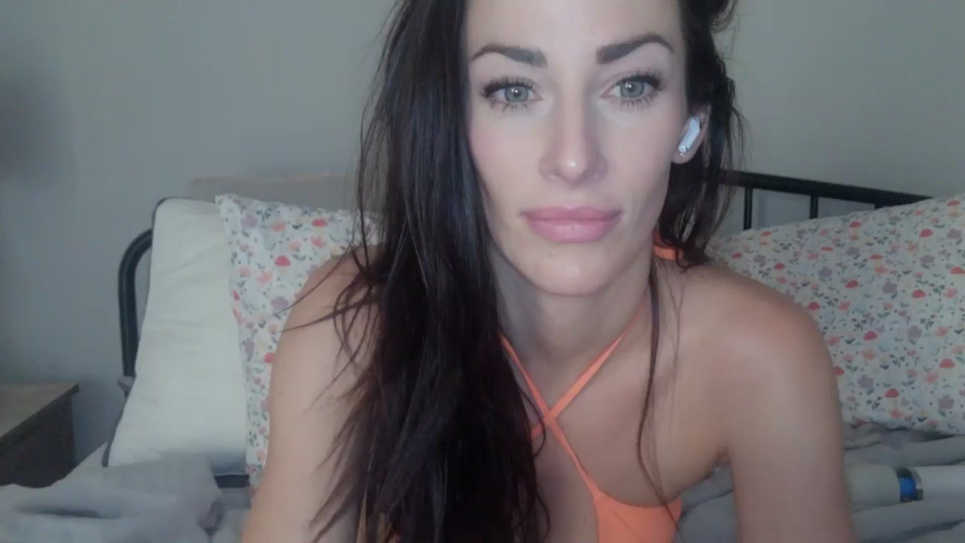Gallery image thumbnail from EmmaStone4's myfreecams stream on, 06/18/2024, 18:16 image 16 of 20