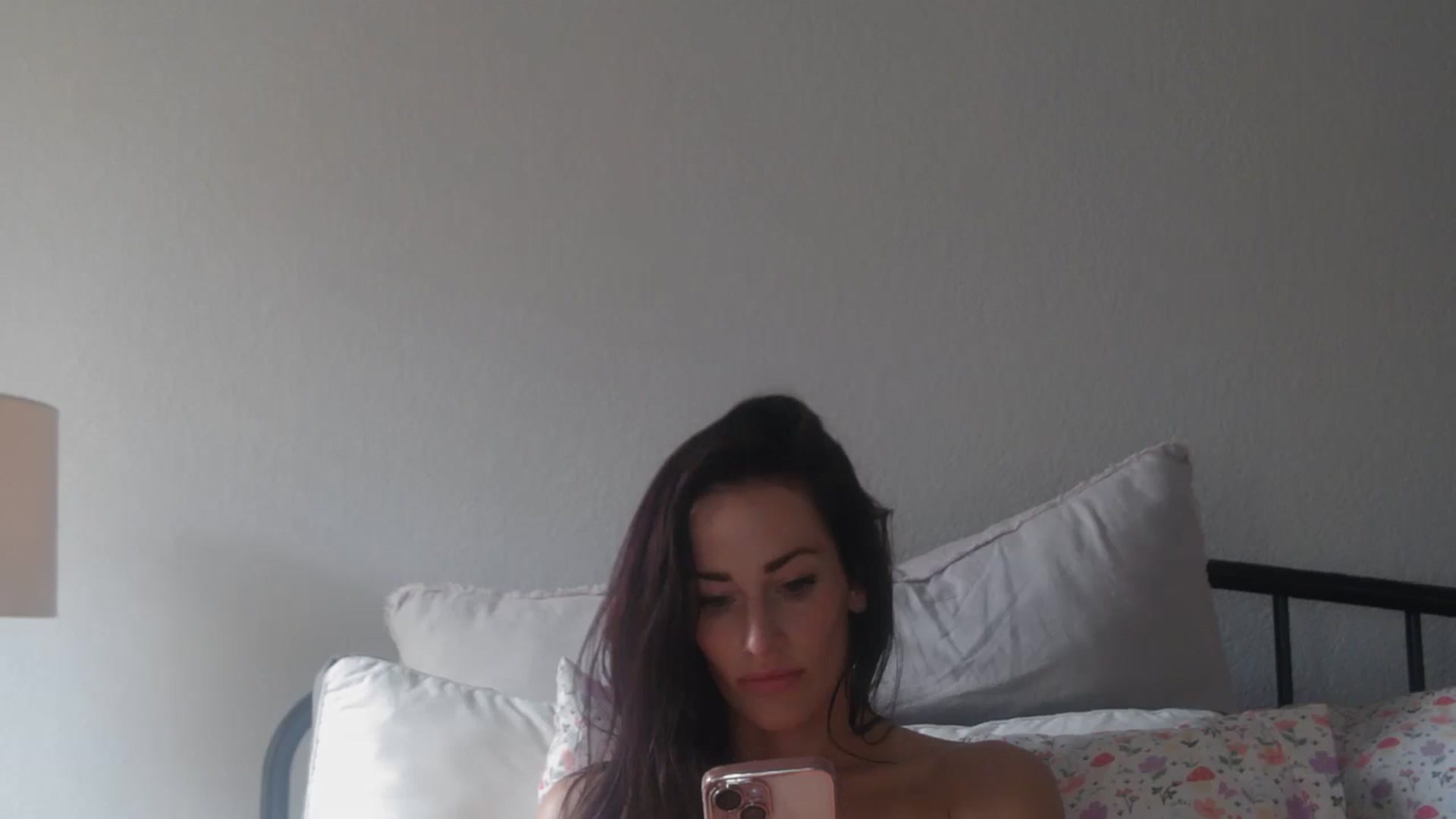 Gallery image thumbnail from EmmaStone4's myfreecams stream on, 06/18/2024, 20:41 image 12 of 20