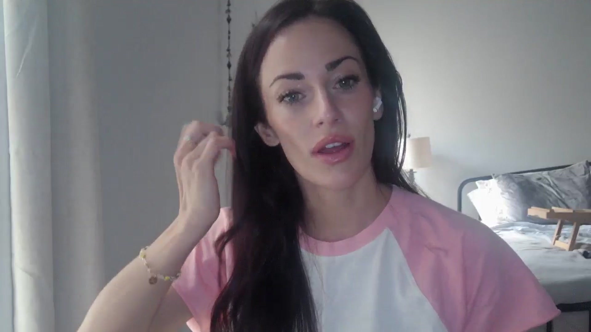 Gallery image thumbnail from EmmaStone4's myfreecams stream on, 06/26/2024, 18:45 image 2 of 20