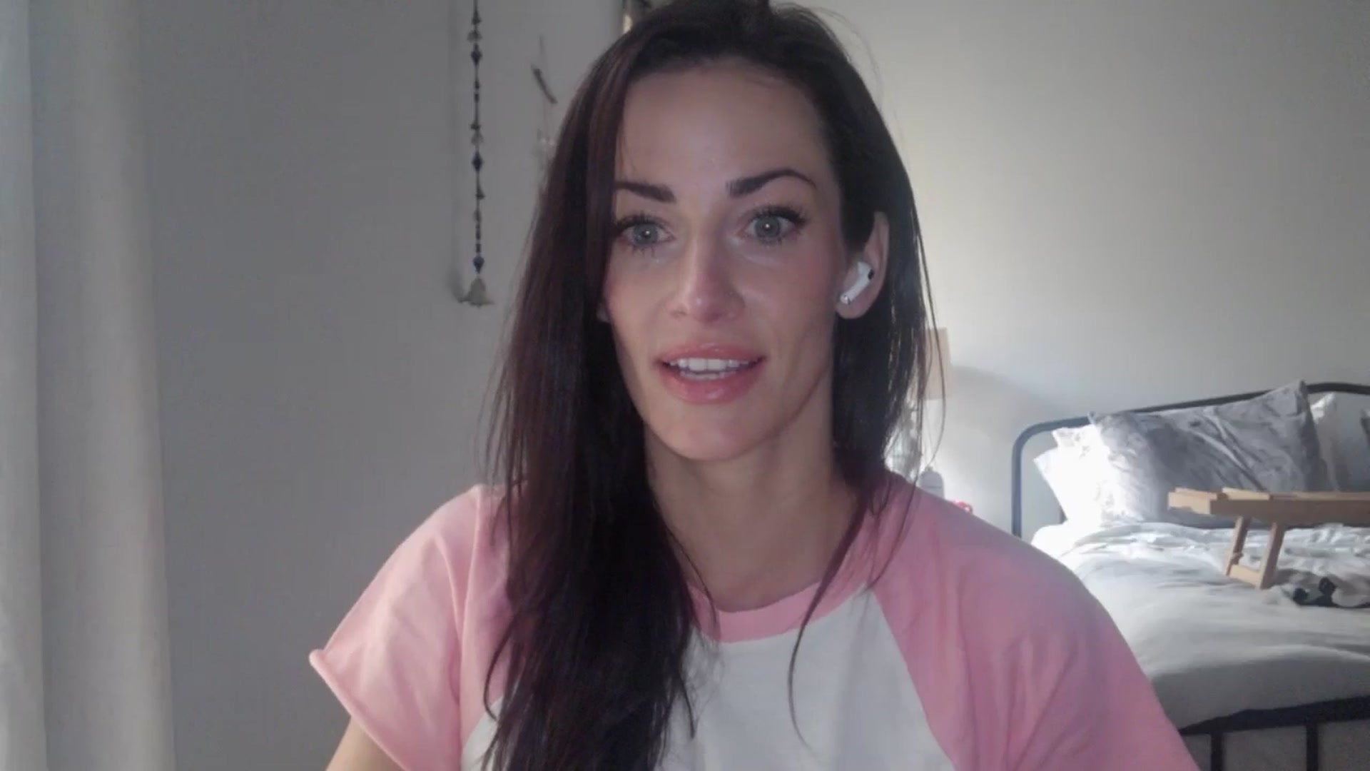 Gallery image thumbnail from EmmaStone4's myfreecams stream on, 06/26/2024, 18:45 image 7 of 20