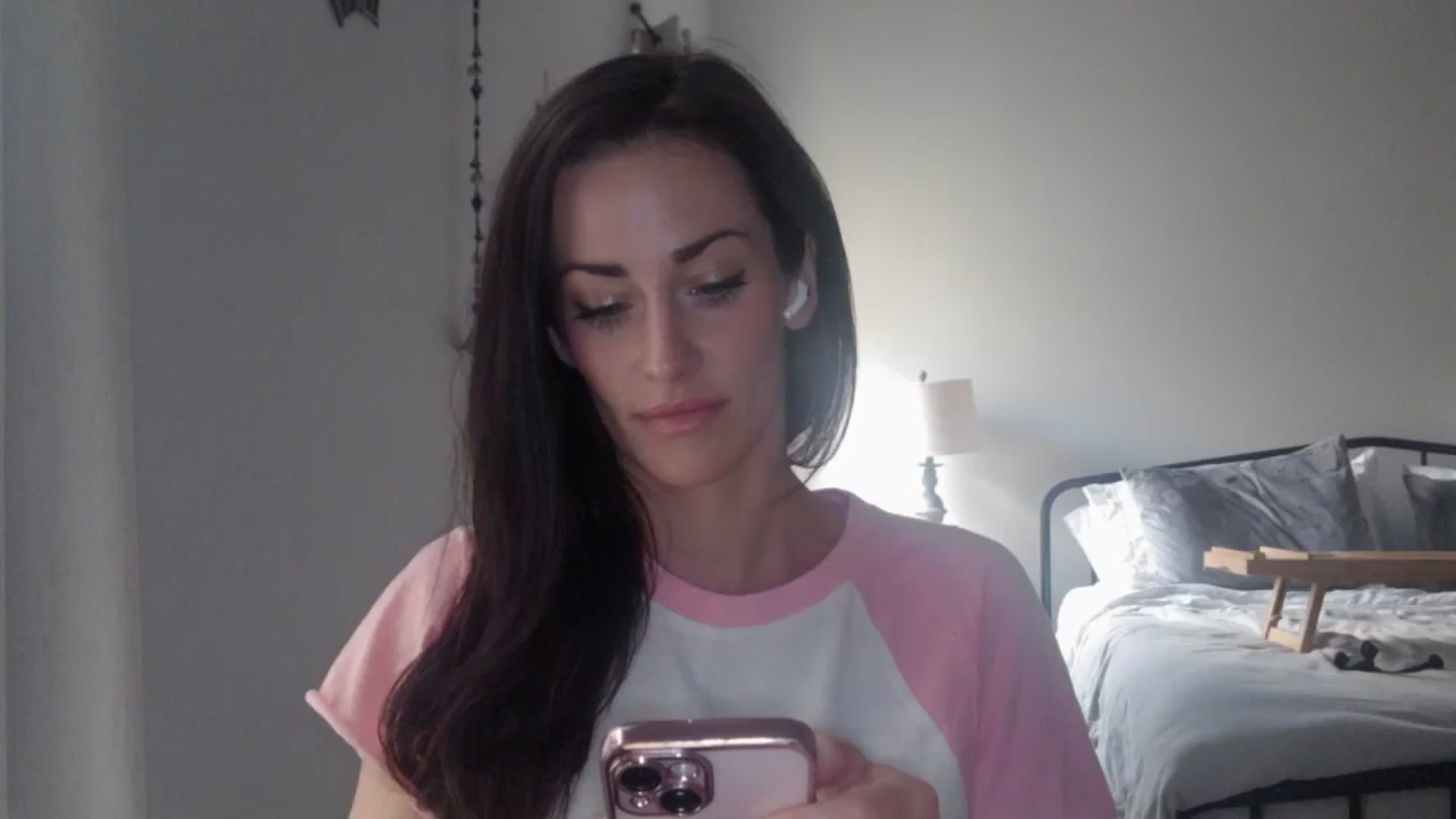 Gallery image thumbnail from EmmaStone4's myfreecams stream on, 06/26/2024, 18:45 image 14 of 20