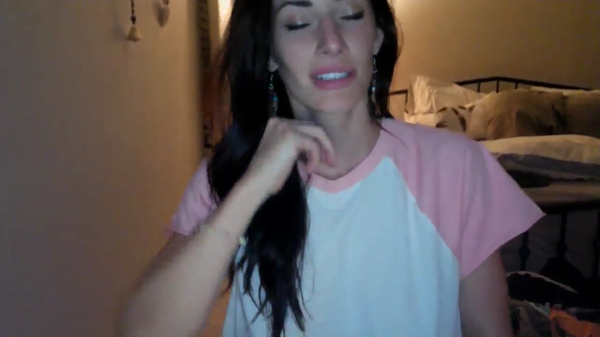 Gallery image thumbnail from EmmaStone4's myfreecams stream on, 06/28/2024, 05:11 image 10 of 20