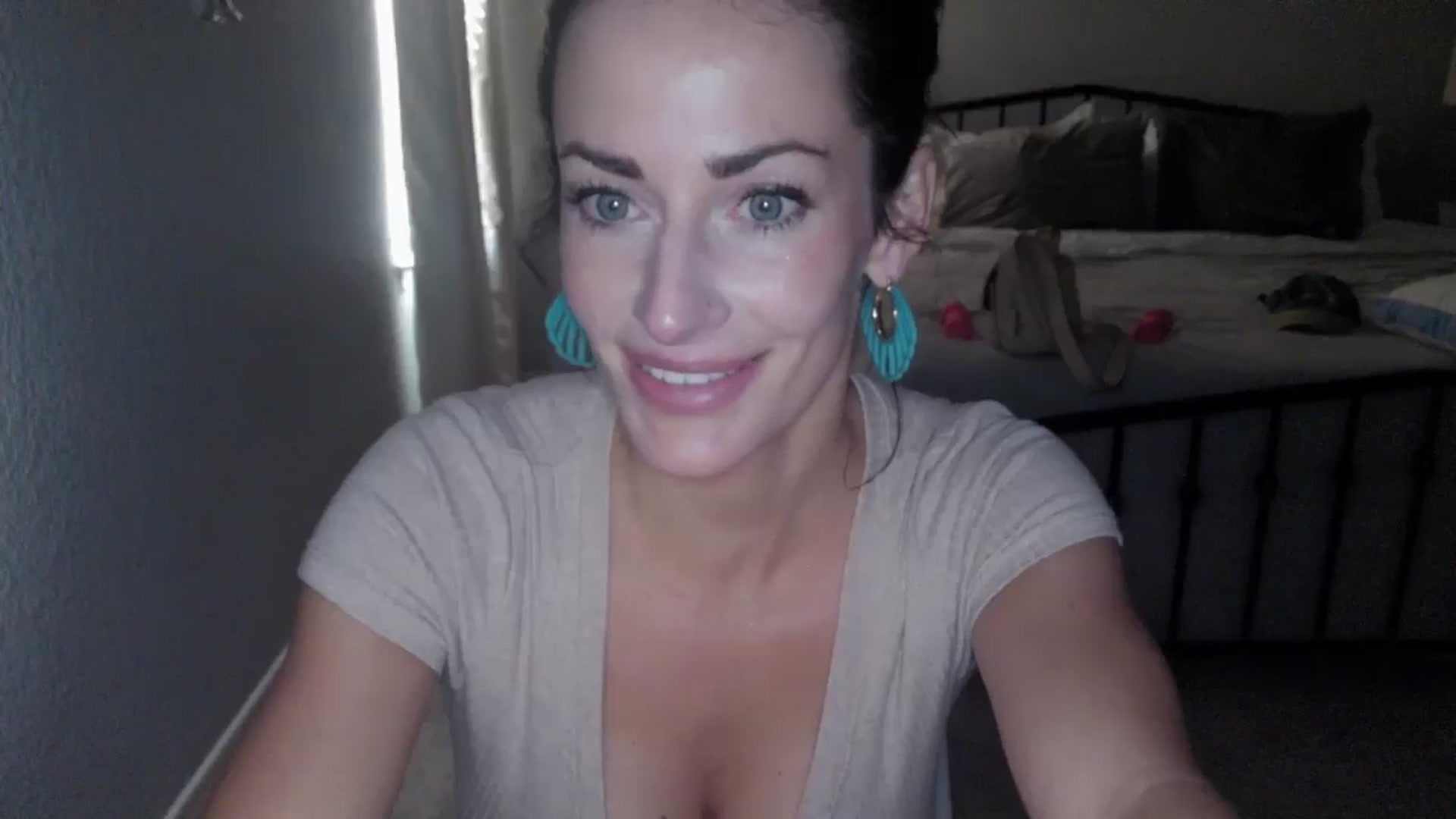 Gallery image thumbnail from EmmaStone4's myfreecams stream on, 06/28/2024, 23:04 image 14 of 20