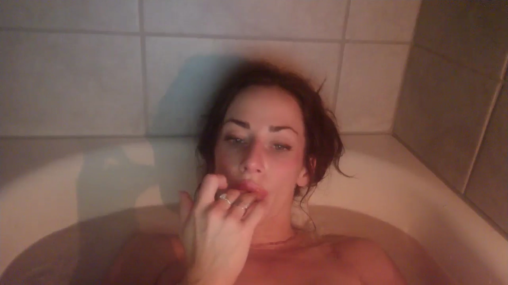 Gallery image thumbnail from EmmaStone4's myfreecams stream on, 07/14/2024, 07:22 image 6 of 20