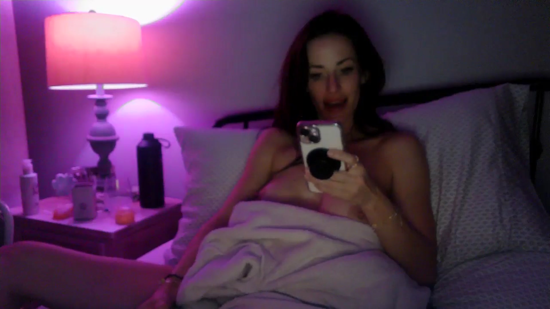 Gallery image thumbnail from EmmaStone4's myfreecams stream on, 07/16/2024, 05:43 image 15 of 20