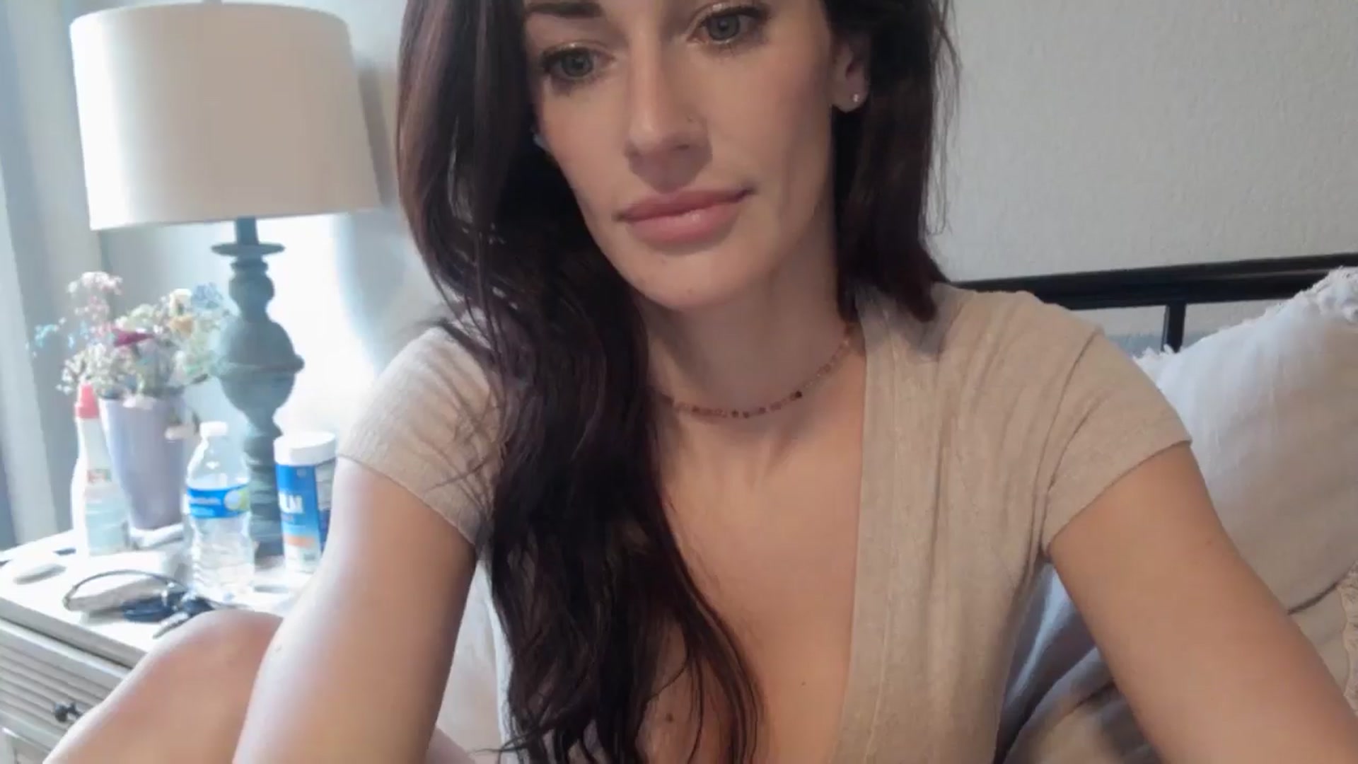 Gallery image thumbnail from EmmaStone4's myfreecams stream on, 08/13/2024, 18:58 image 19 of 20