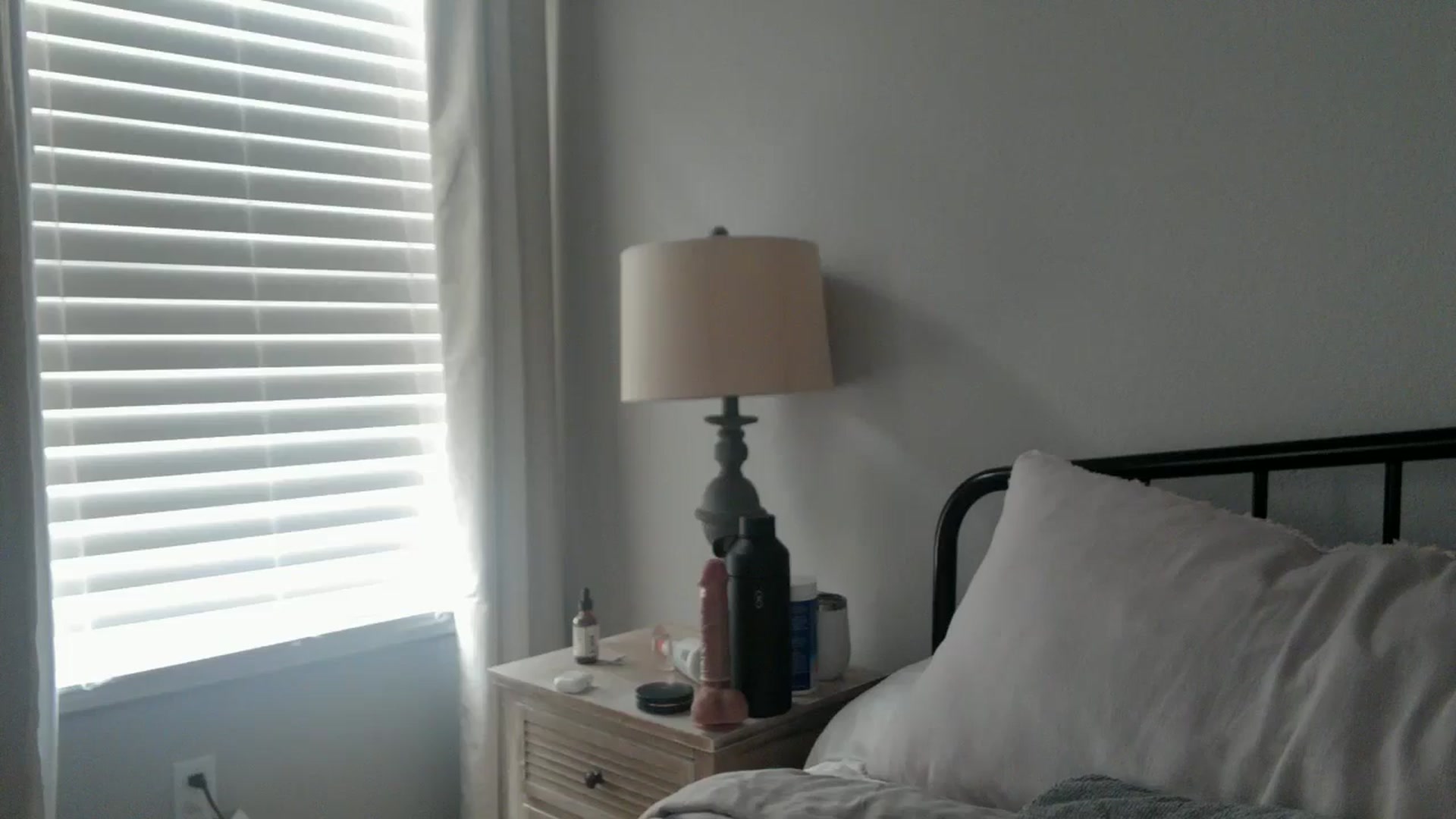 Gallery image thumbnail from EmmaStone4's myfreecams stream on, 08/14/2024, 19:17 image 15 of 20