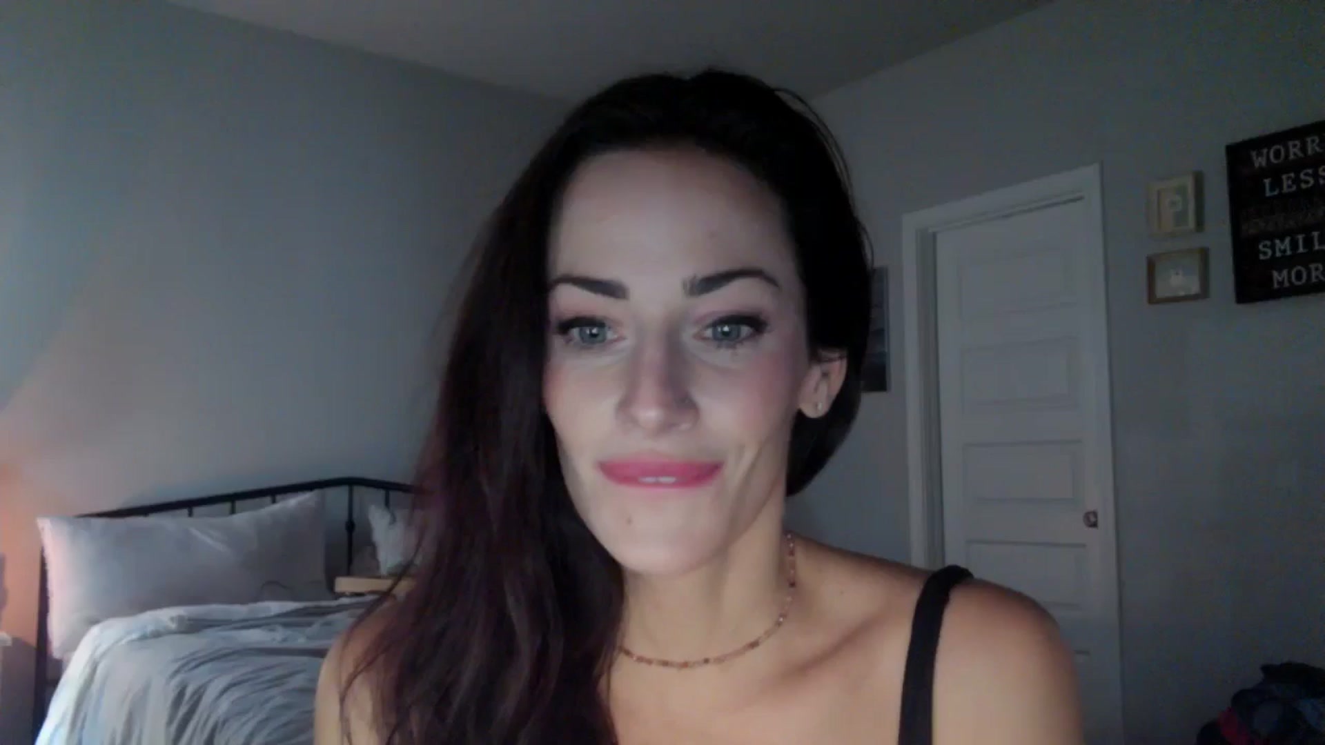Gallery image thumbnail from EmmaStone4's myfreecams stream on, 08/22/2024, 20:38 image 5 of 20