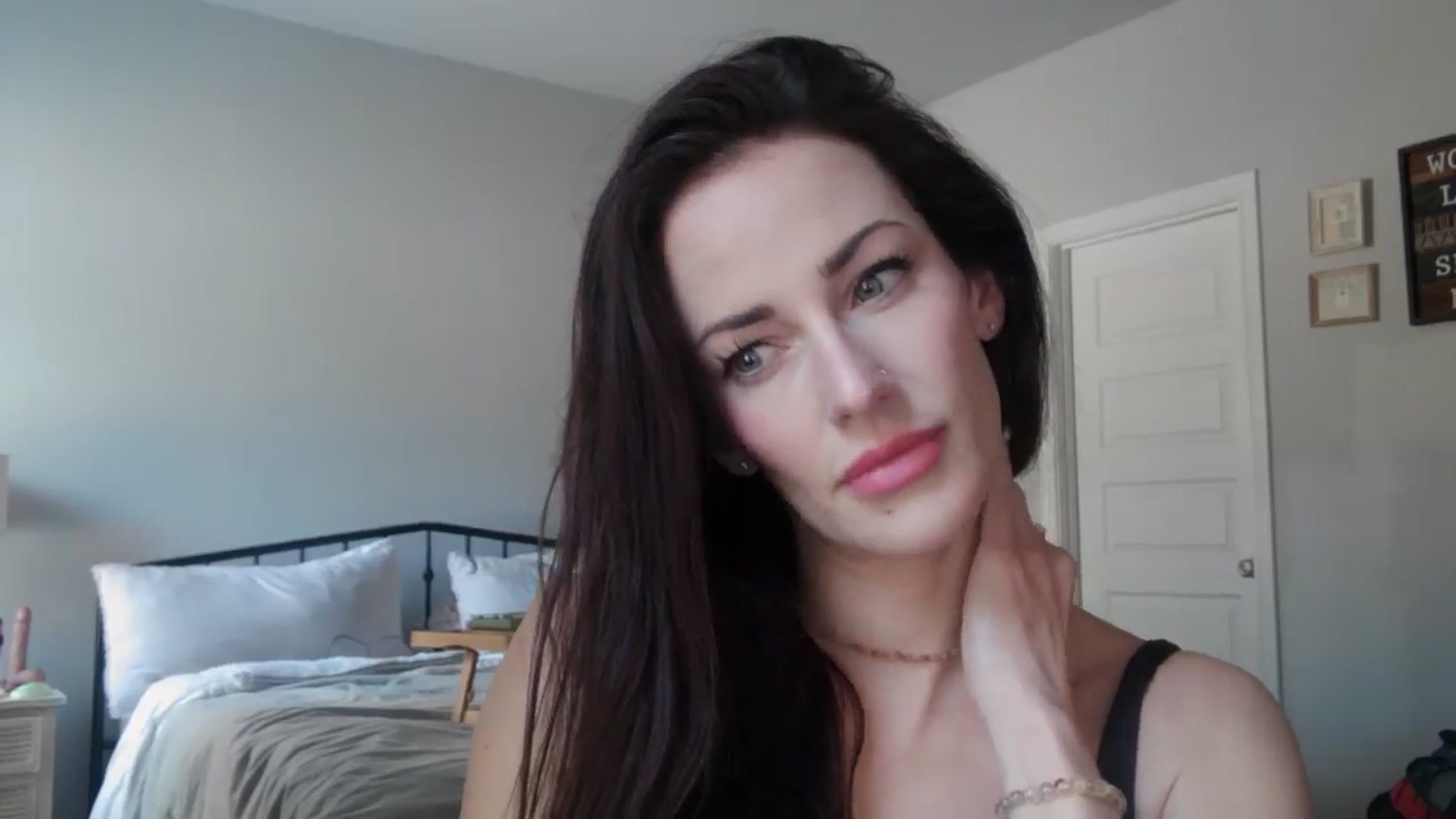 Gallery image thumbnail from EmmaStone4's myfreecams stream on, 08/22/2024, 20:38 image 4 of 20