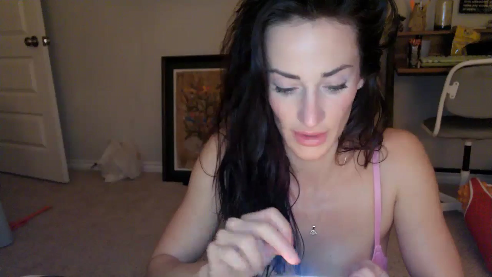 Gallery image thumbnail from EmmaStone4's myfreecams stream on, 08/27/2024, 02:25 image 18 of 20