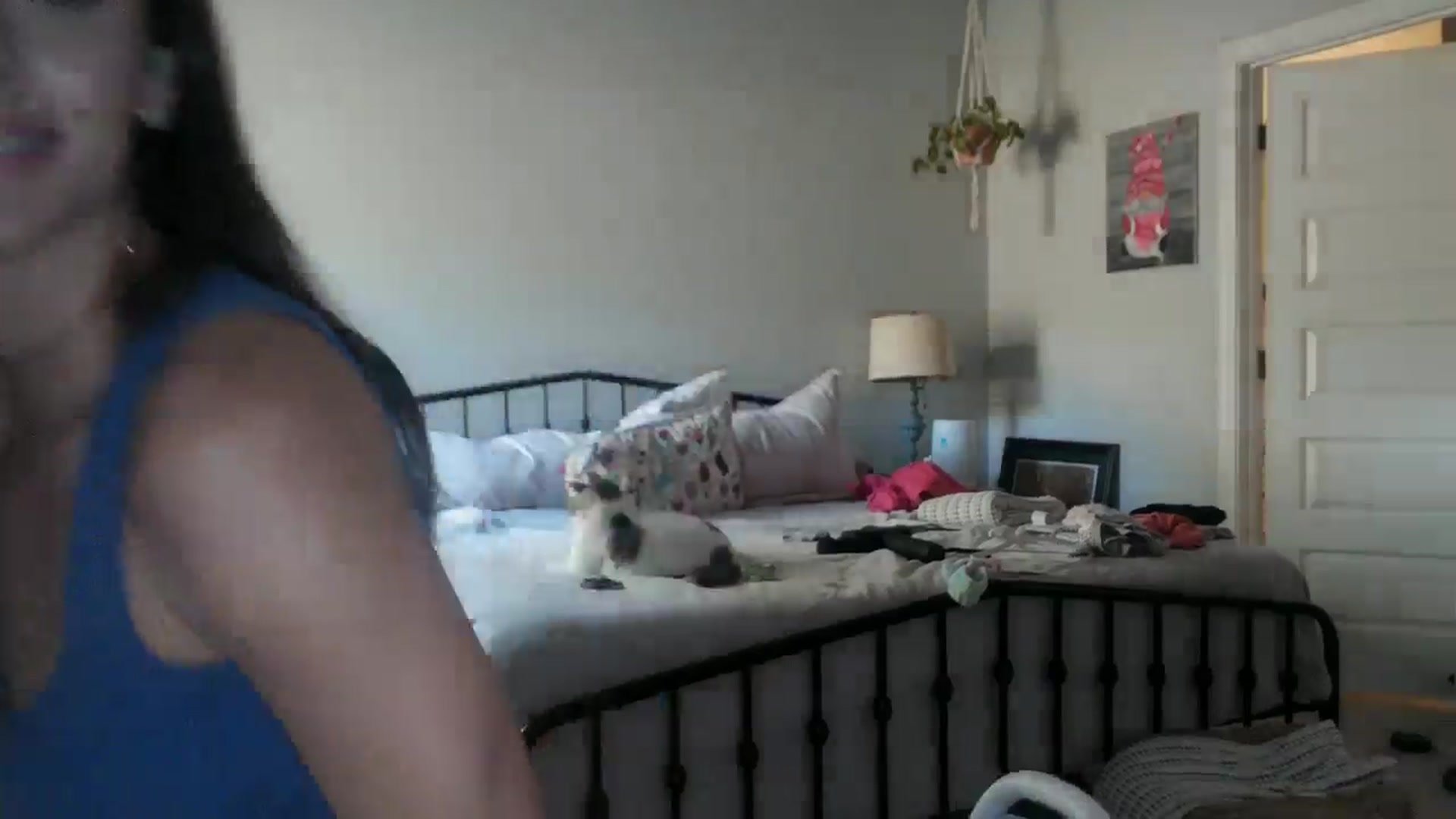 Gallery image thumbnail from EmmaStone4's myfreecams stream on, 09/12/2024, 18:35 image 18 of 20