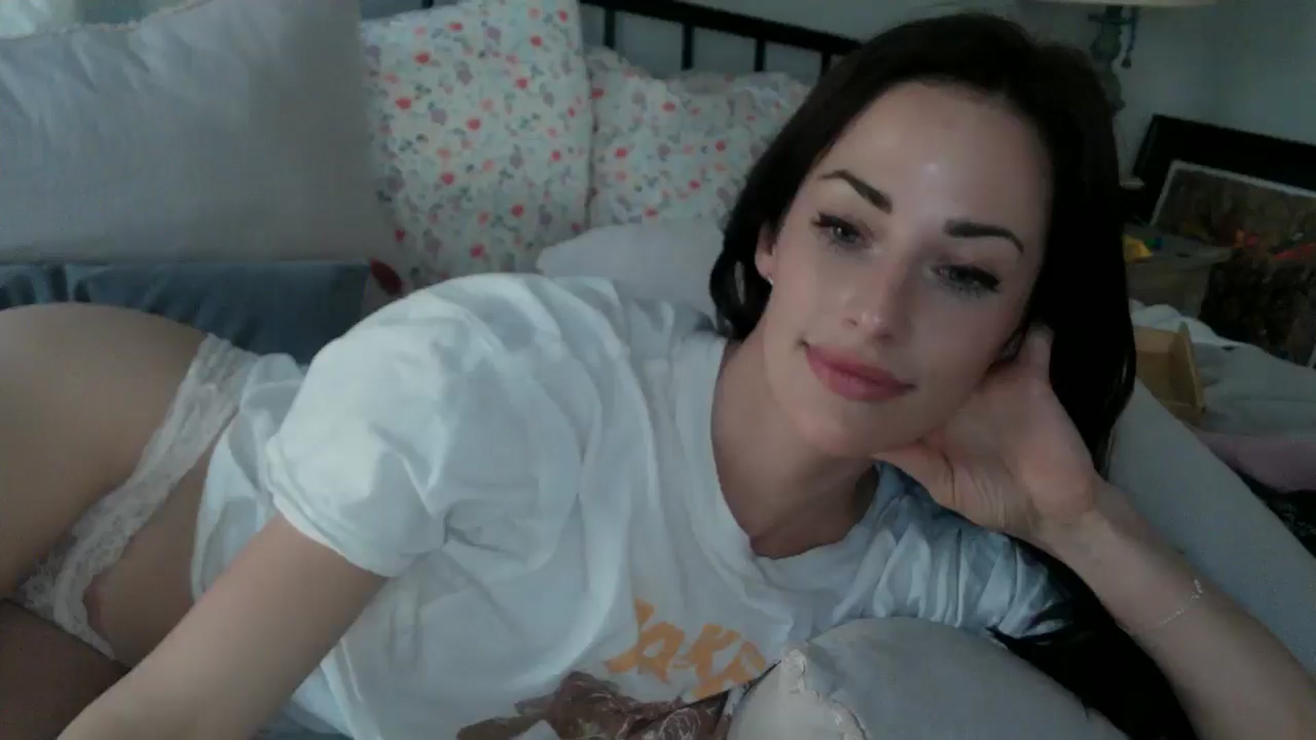 Gallery image thumbnail from EmmaStone4's myfreecams stream on, 10/03/2024, 20:13 image 1 of 20