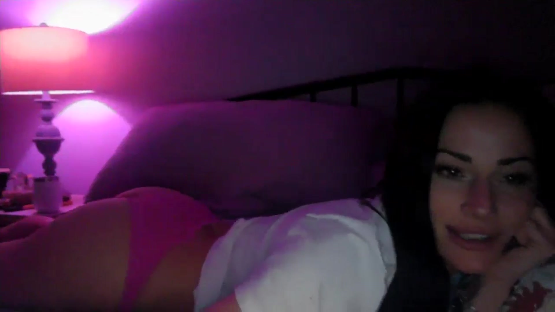 Gallery image thumbnail from EmmaStone4's myfreecams stream on, 10/14/2024, 08:33 image 18 of 20