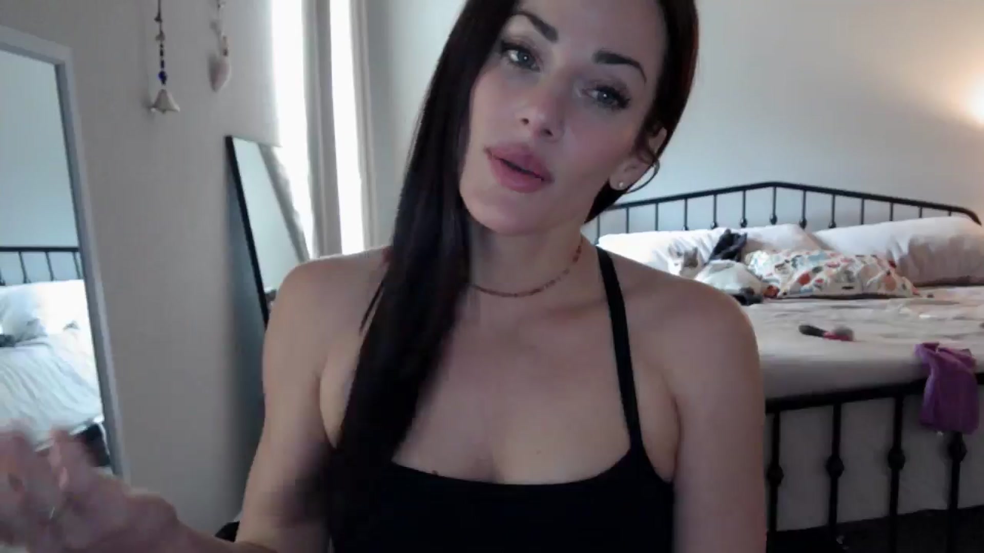 Gallery image thumbnail from EmmaStone4's myfreecams stream on, 10/16/2024, 18:48 image 20 of 20