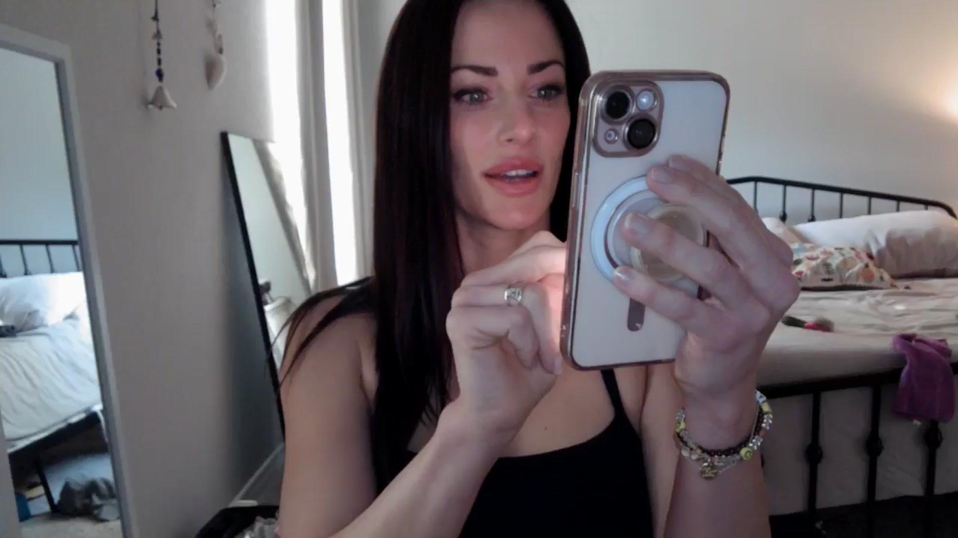 Gallery image thumbnail from EmmaStone4's myfreecams stream on, 10/16/2024, 19:36 image 5 of 20