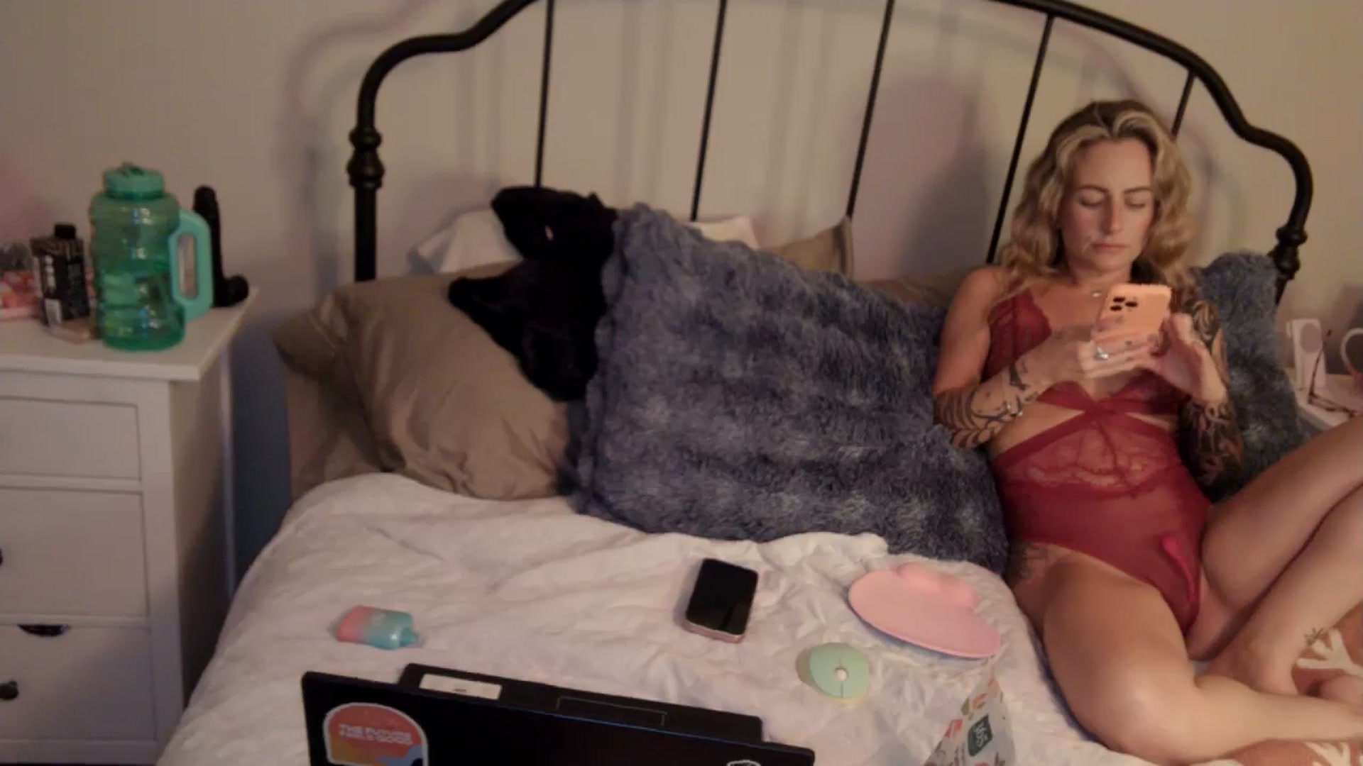 Gallery image thumbnail from EmmaStone4's myfreecams stream on, 10/25/2024, 22:51 image 13 of 20