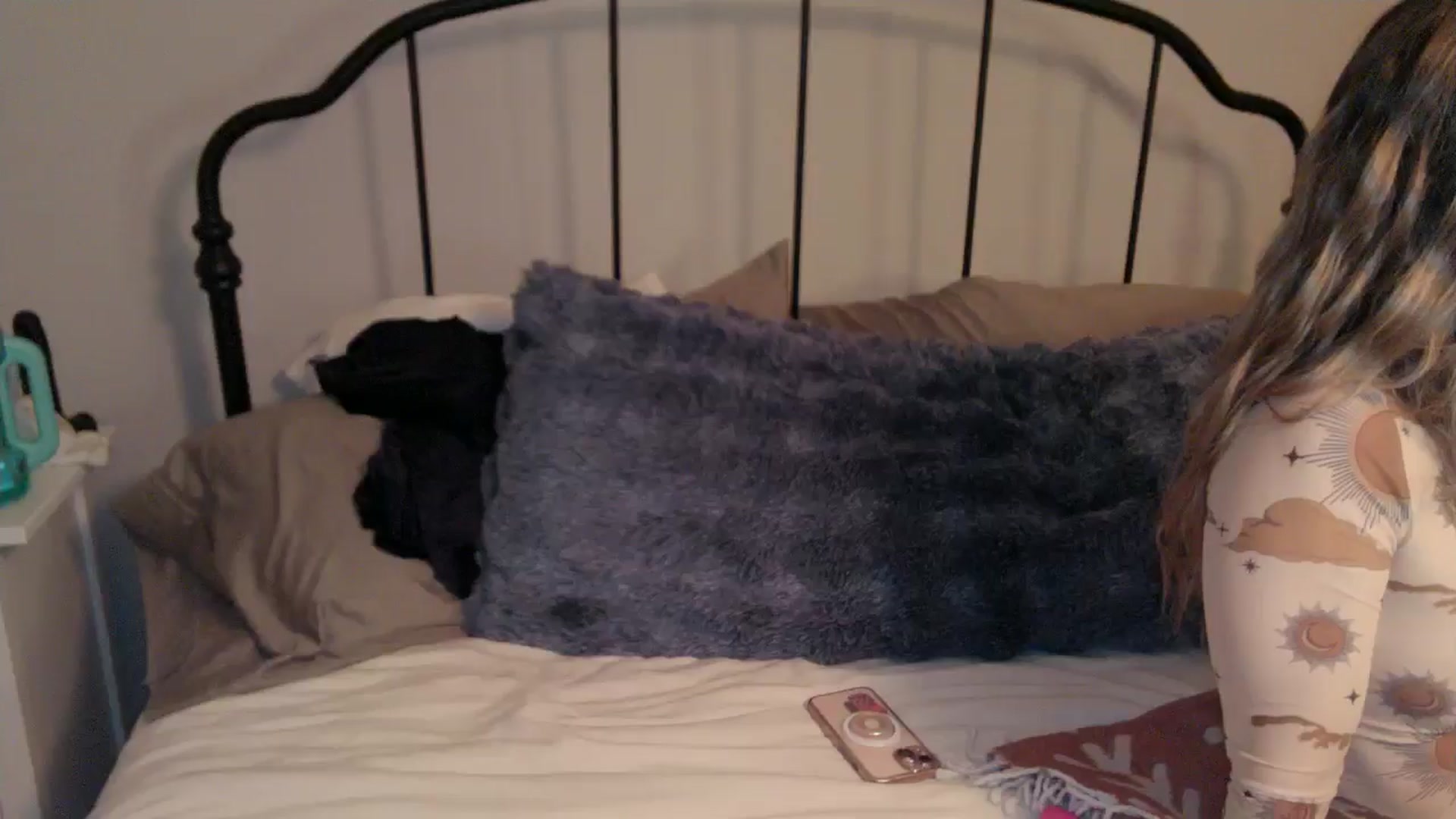 Gallery image thumbnail from EmmaStone4's myfreecams stream on, 10/25/2024, 23:51 image 14 of 20