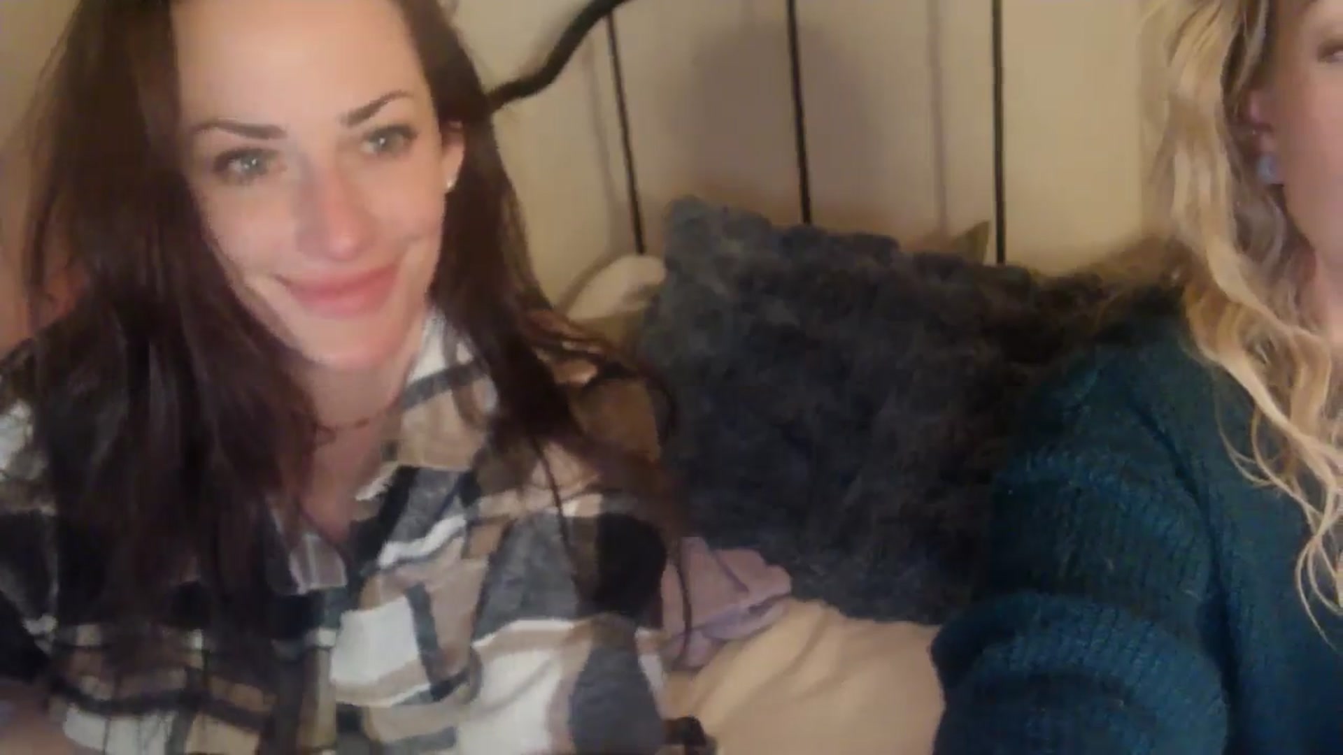 Gallery image thumbnail from EmmaStone4's myfreecams stream on, 10/26/2024, 06:13 image 6 of 20