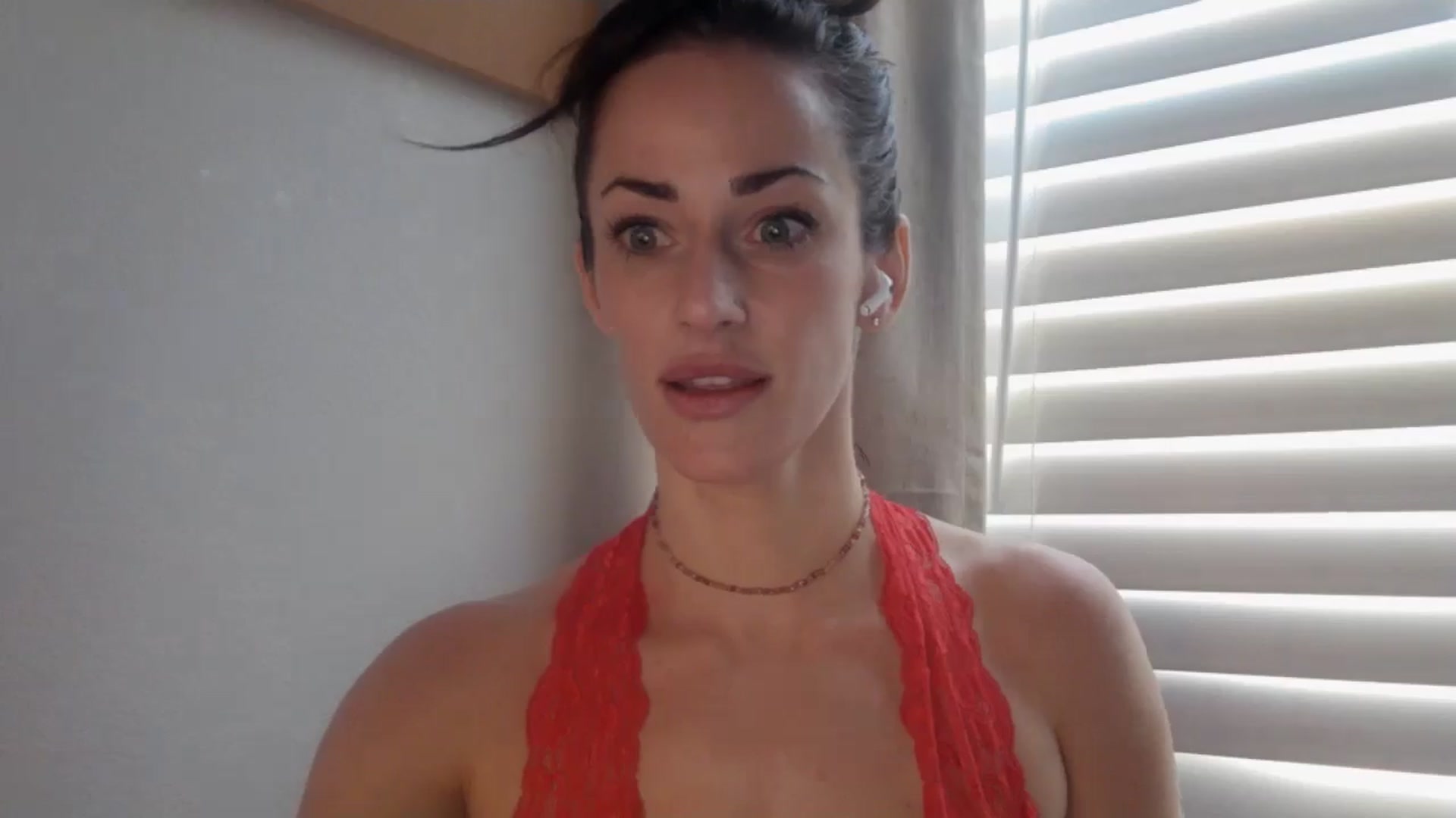 Gallery image thumbnail from EmmaStone4's myfreecams stream on, 11/20/2024, 19:04 image 16 of 20