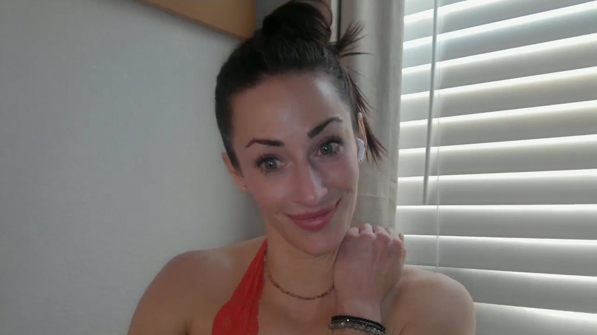 Gallery image thumbnail from EmmaStone4's myfreecams stream on, 11/20/2024, 20:47 image 3 of 20
