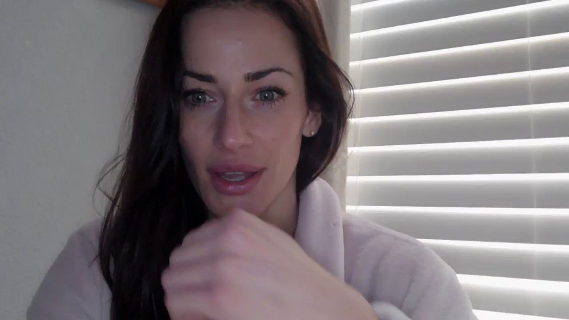 Gallery image thumbnail from EmmaStone4's myfreecams stream on, 12/02/2024, 19:46 image 1 of 20