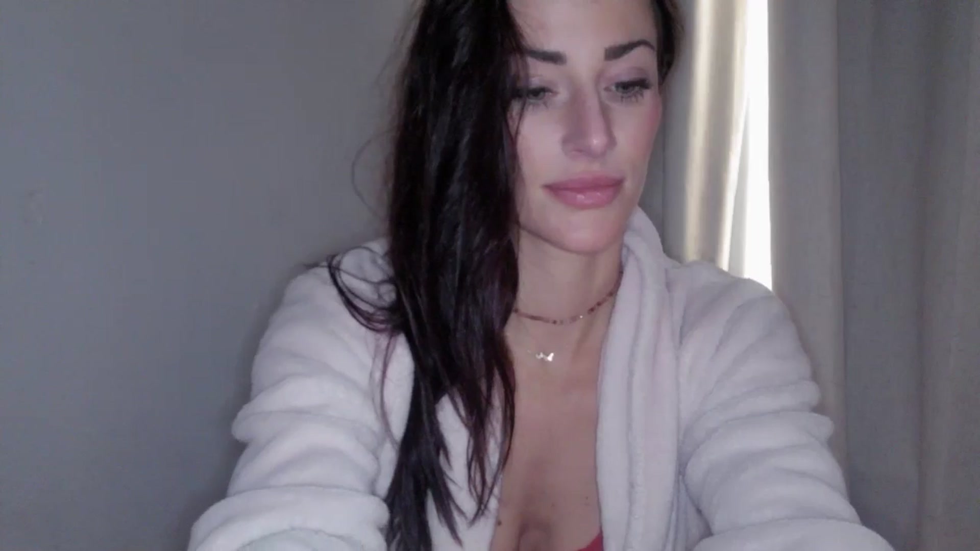 Gallery image thumbnail from EmmaStone4's myfreecams stream on, 12/04/2024, 19:23 image 14 of 20