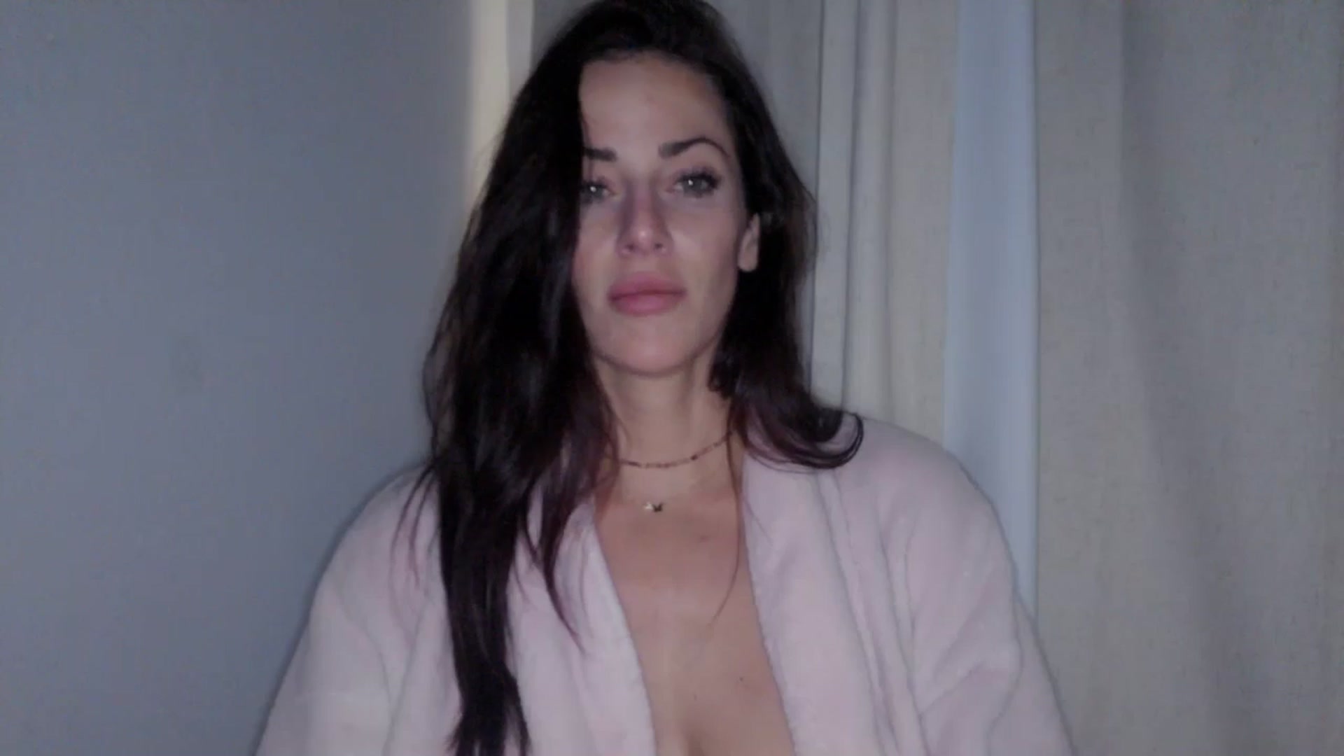 Gallery image thumbnail from EmmaStone4's myfreecams stream on, 12/06/2024, 22:02 image 4 of 20
